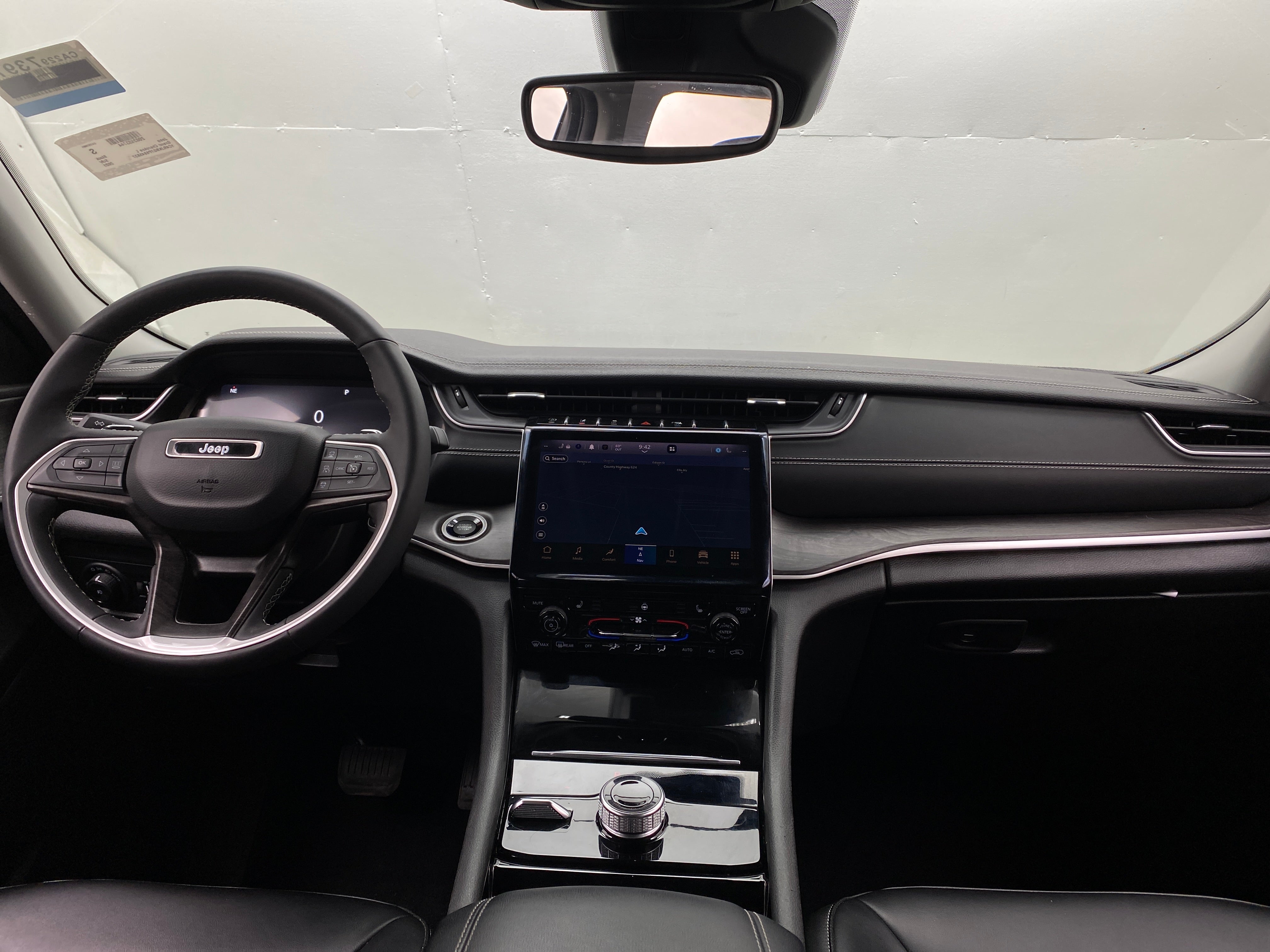 2023 Jeep Grand Cherokee L Limited Edition 2
