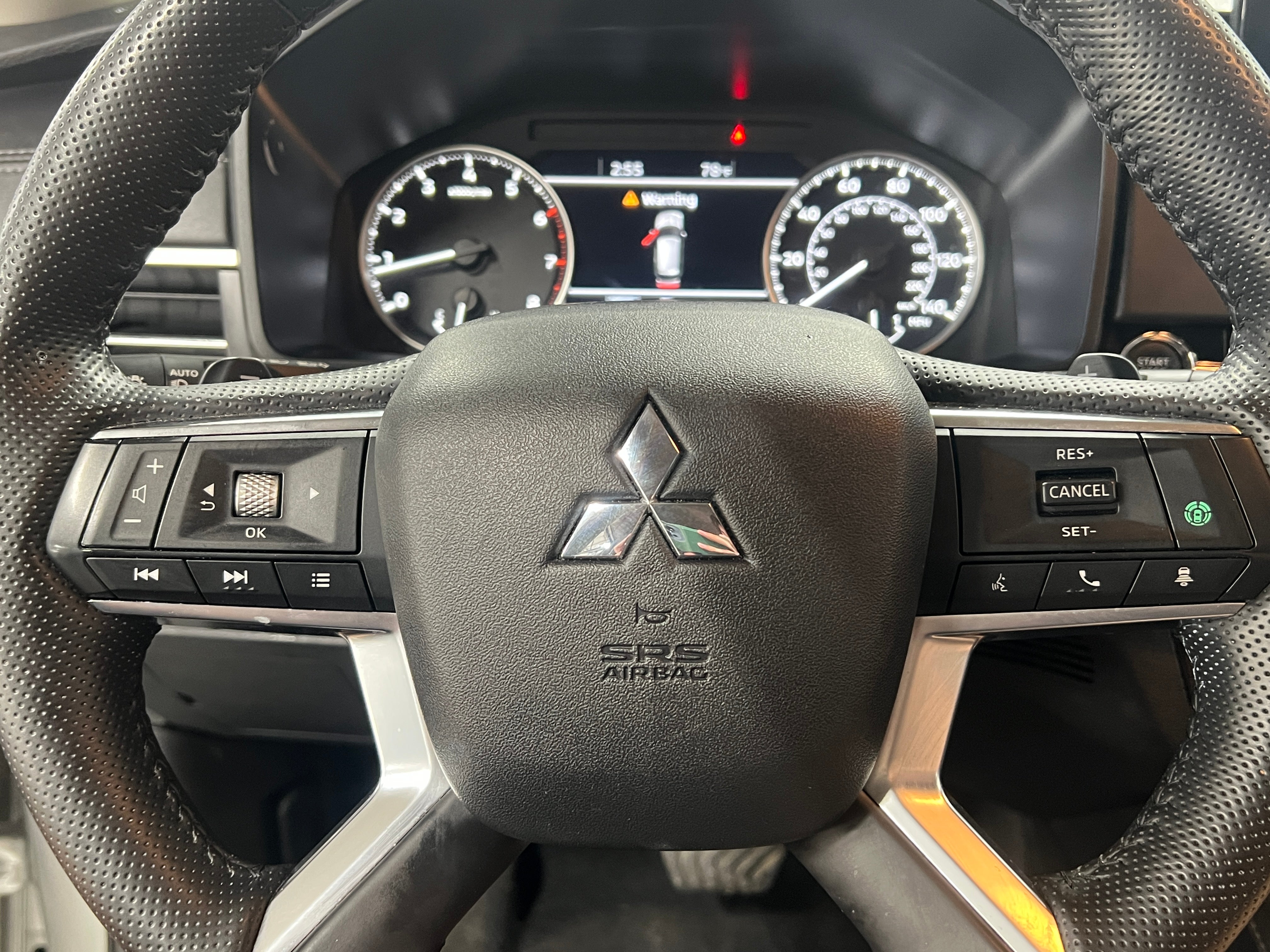 2024 Mitsubishi Outlander SE 4