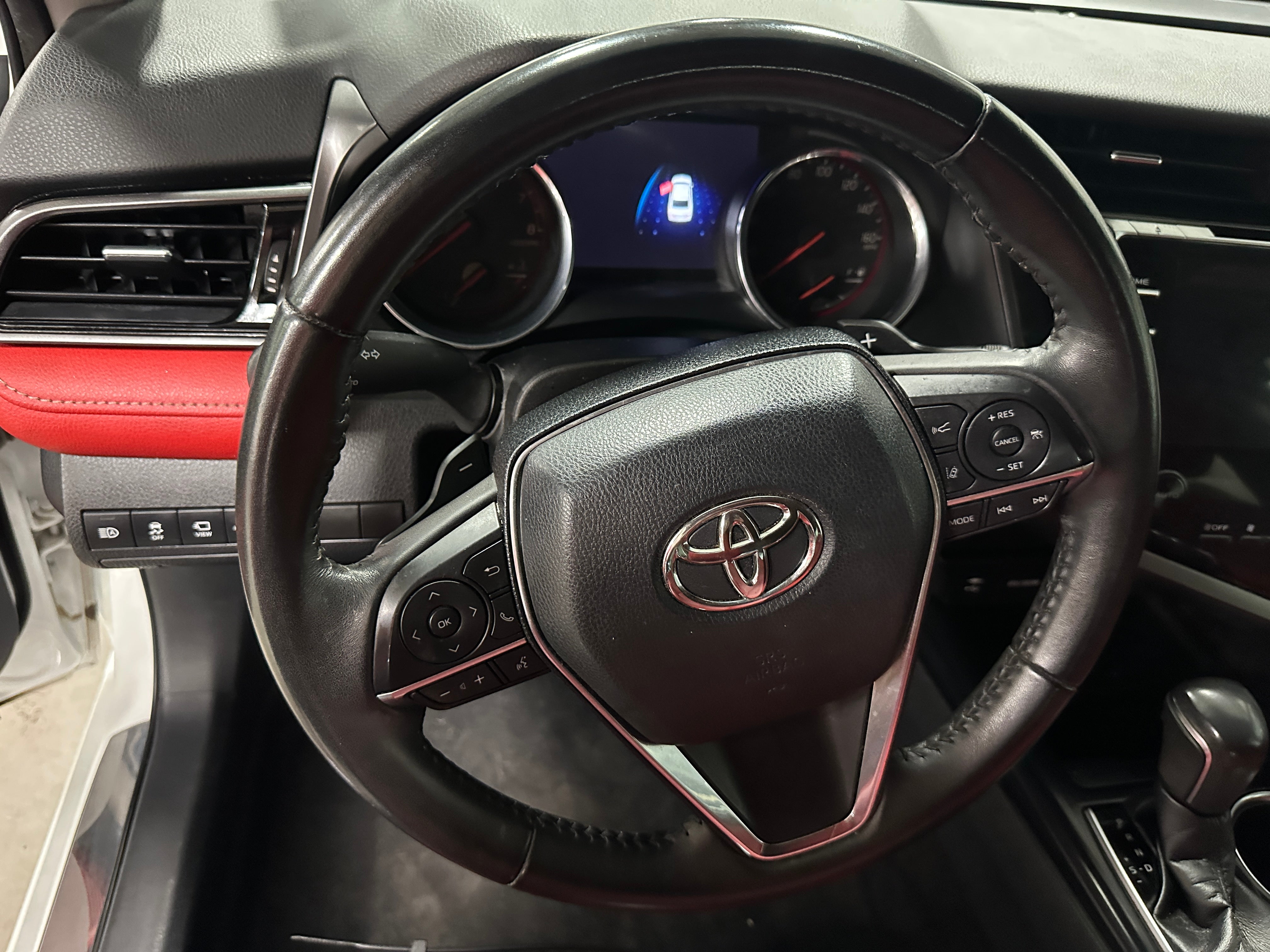 2019 Toyota Camry XSE 4