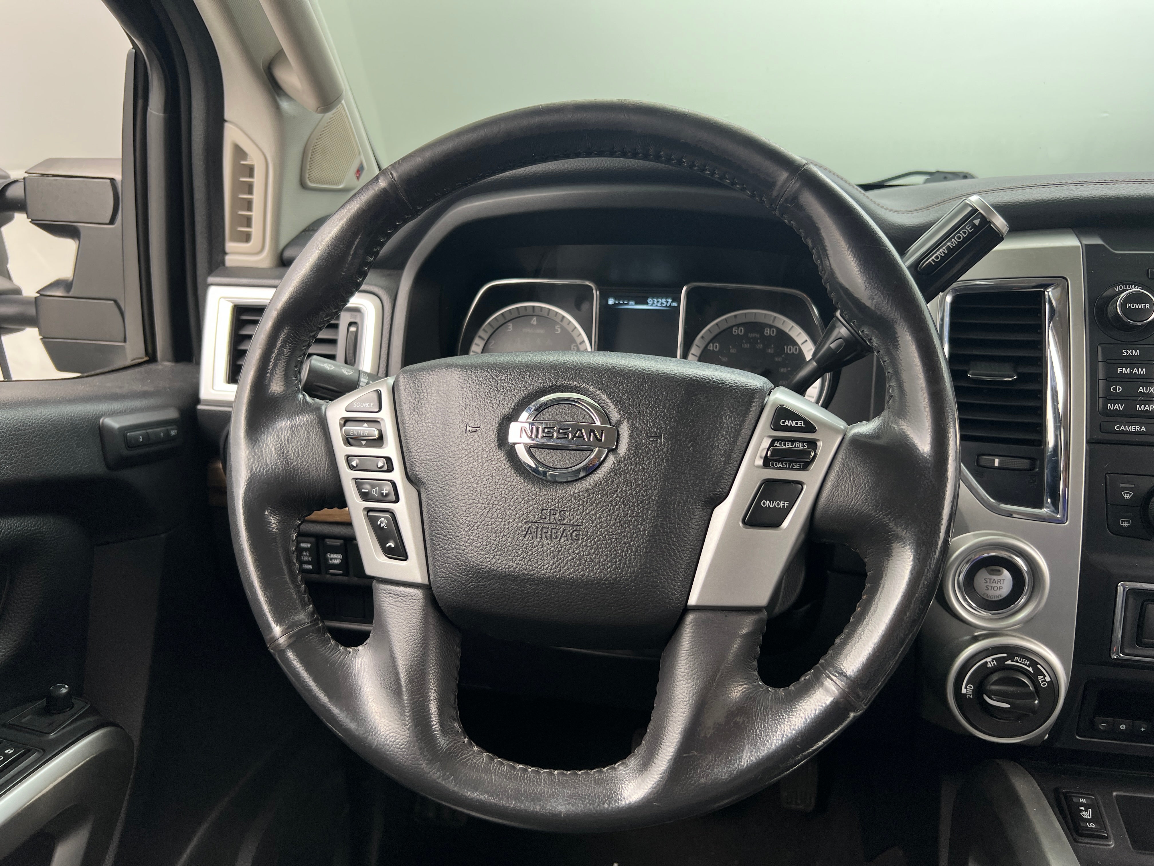 2017 Nissan Titan SL 4