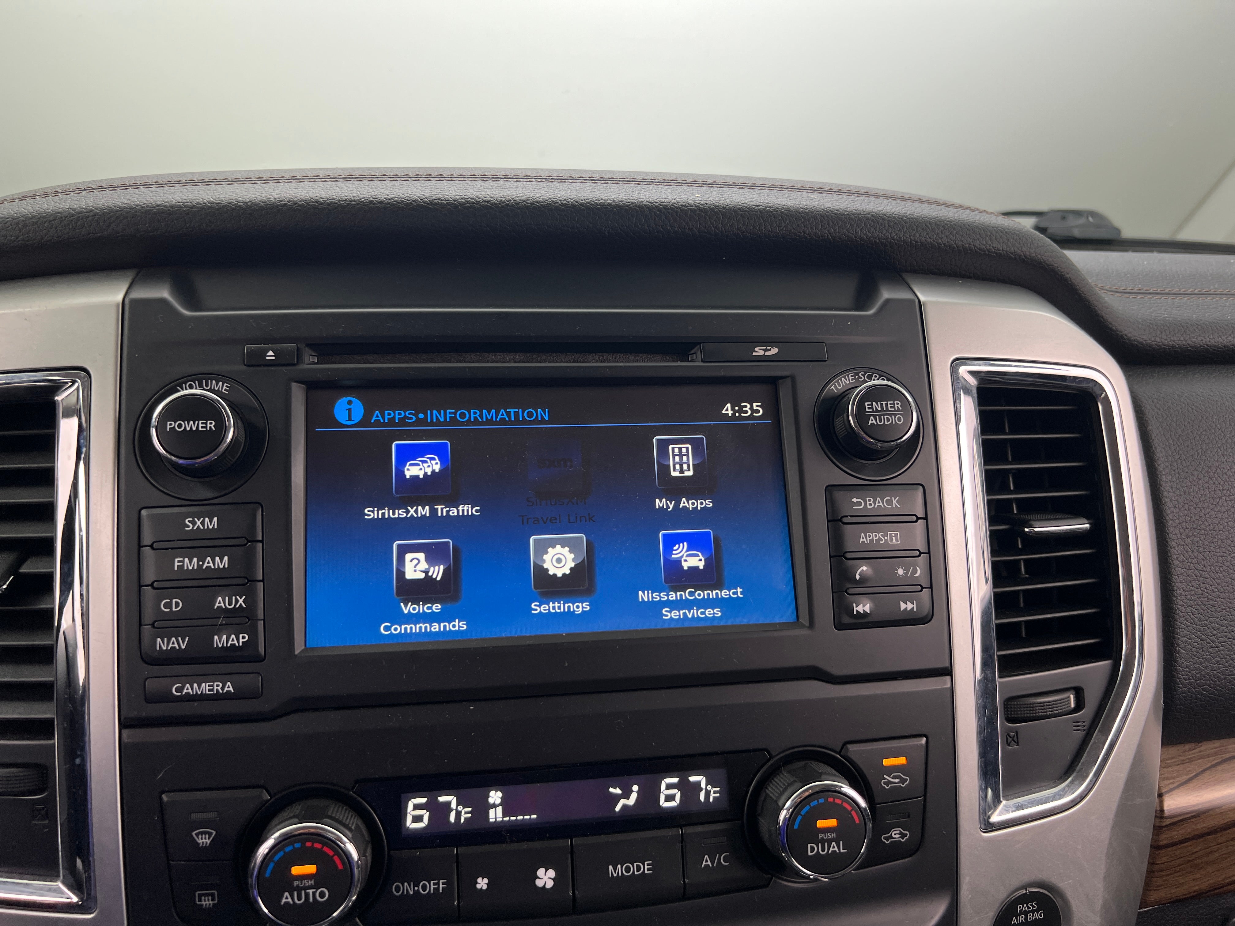 2017 Nissan Titan SL 3
