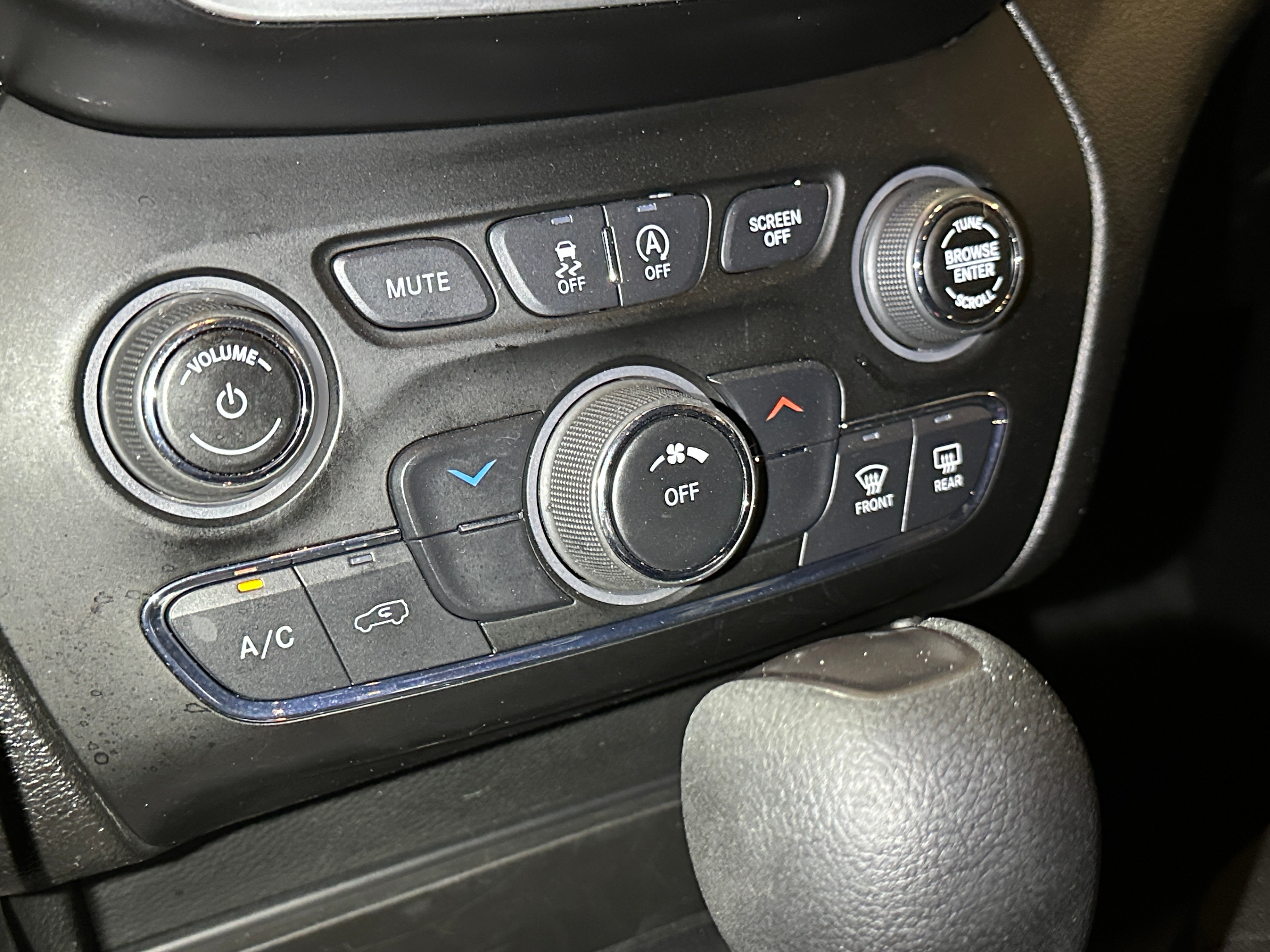 2021 Jeep Cherokee Latitude 4