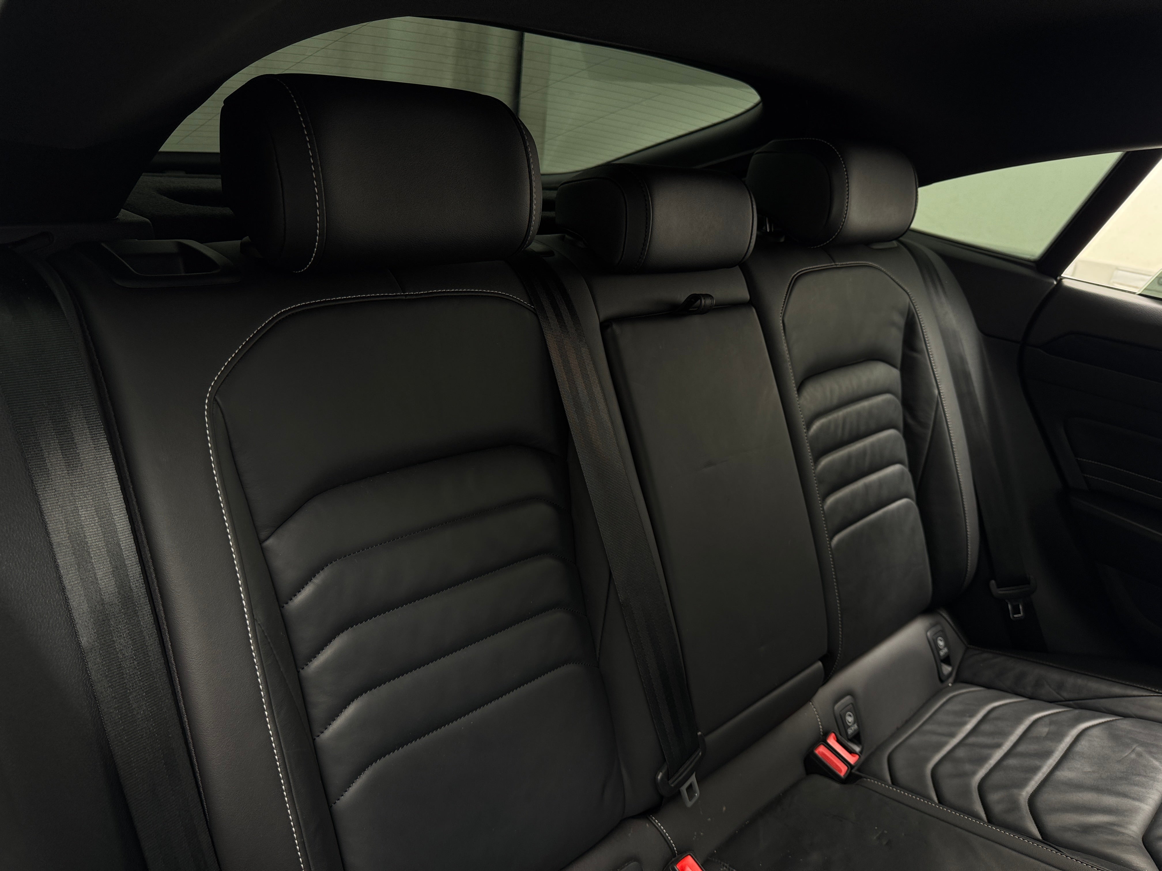 2023 Volkswagen Arteon SEL Premium R-Line 4