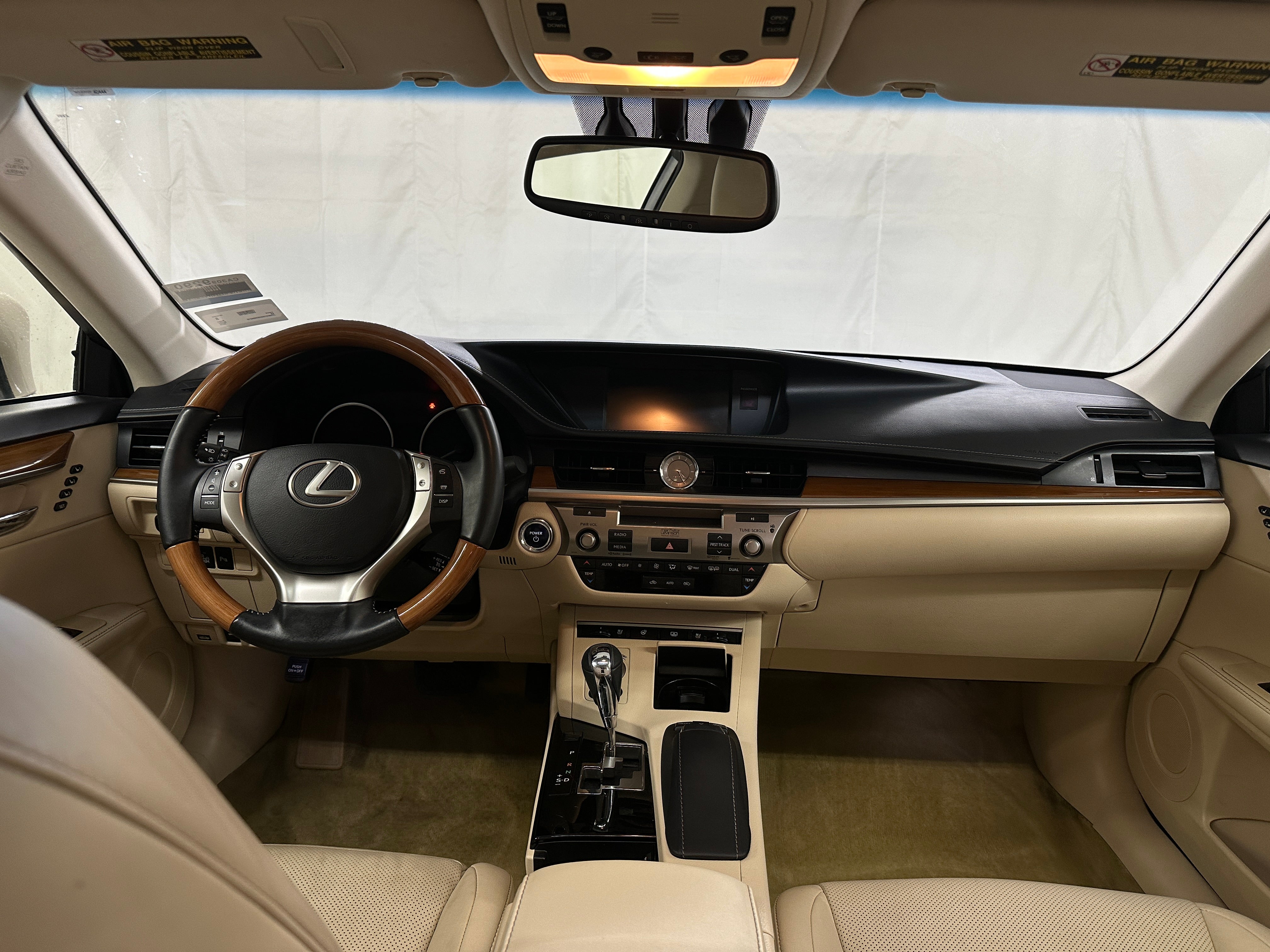 2014 Lexus ES Hybrid 300h 2