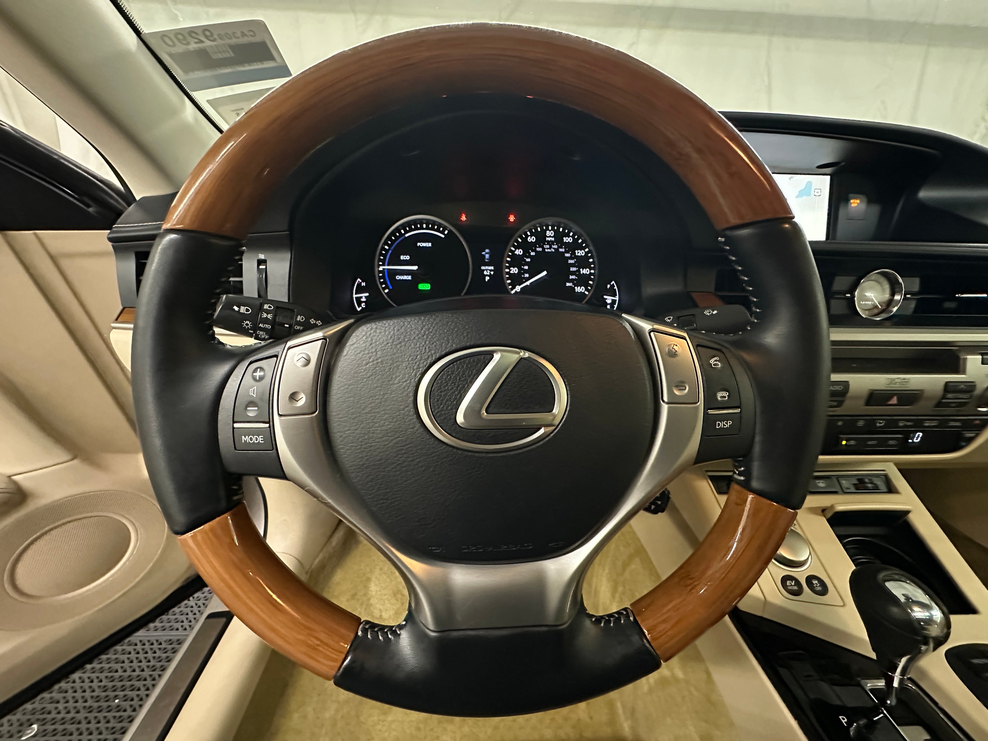 2014 Lexus ES Hybrid 300h 4