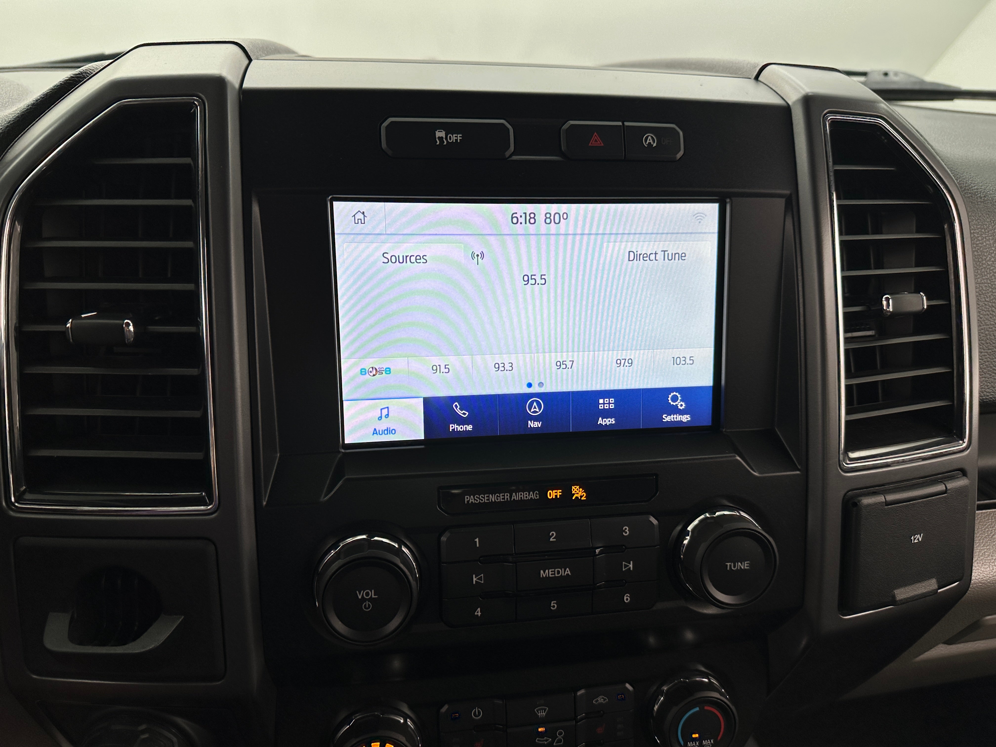 2020 Ford Econoline E-150 4