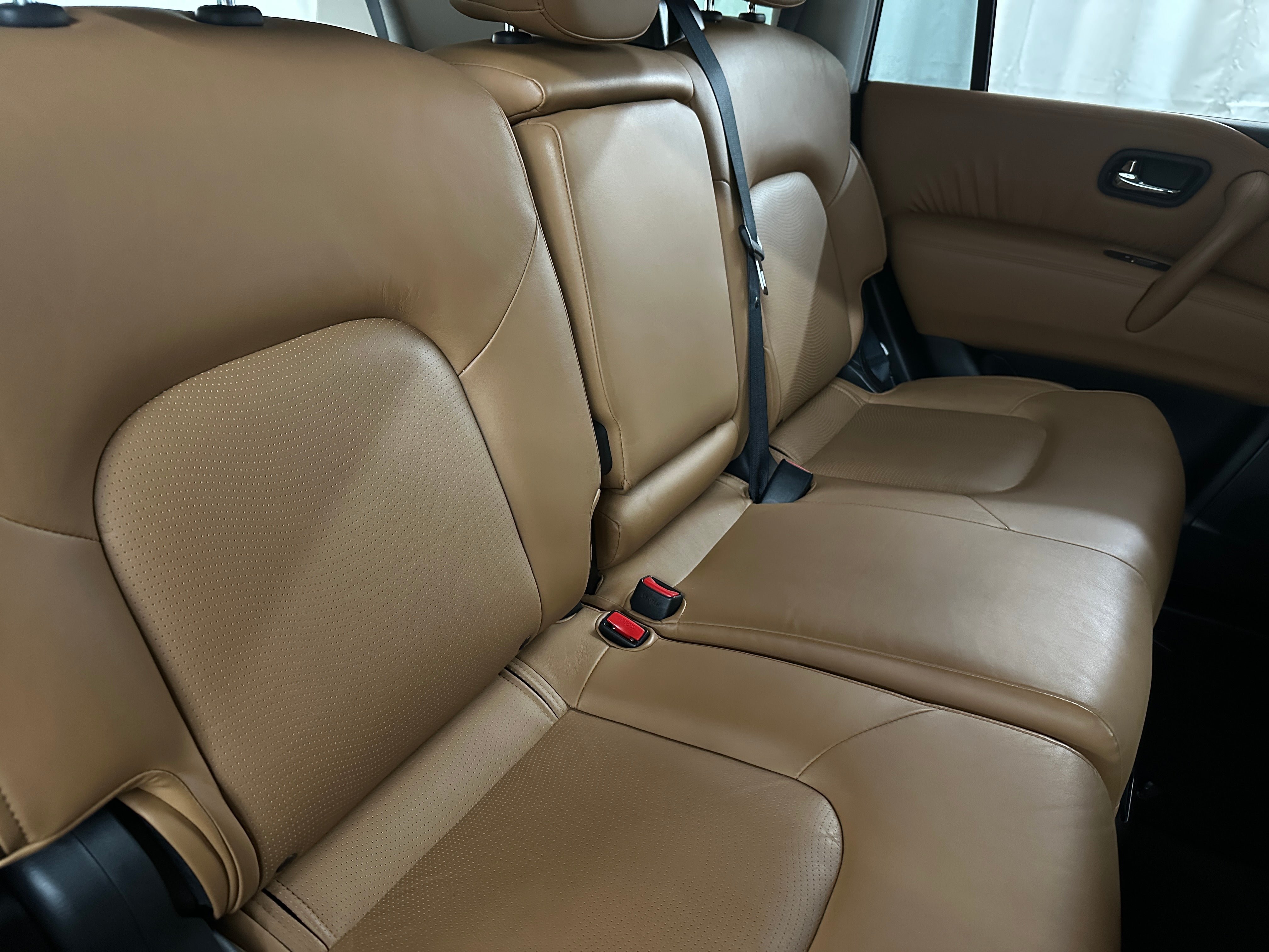 2016 INFINITI QX80 Base 6