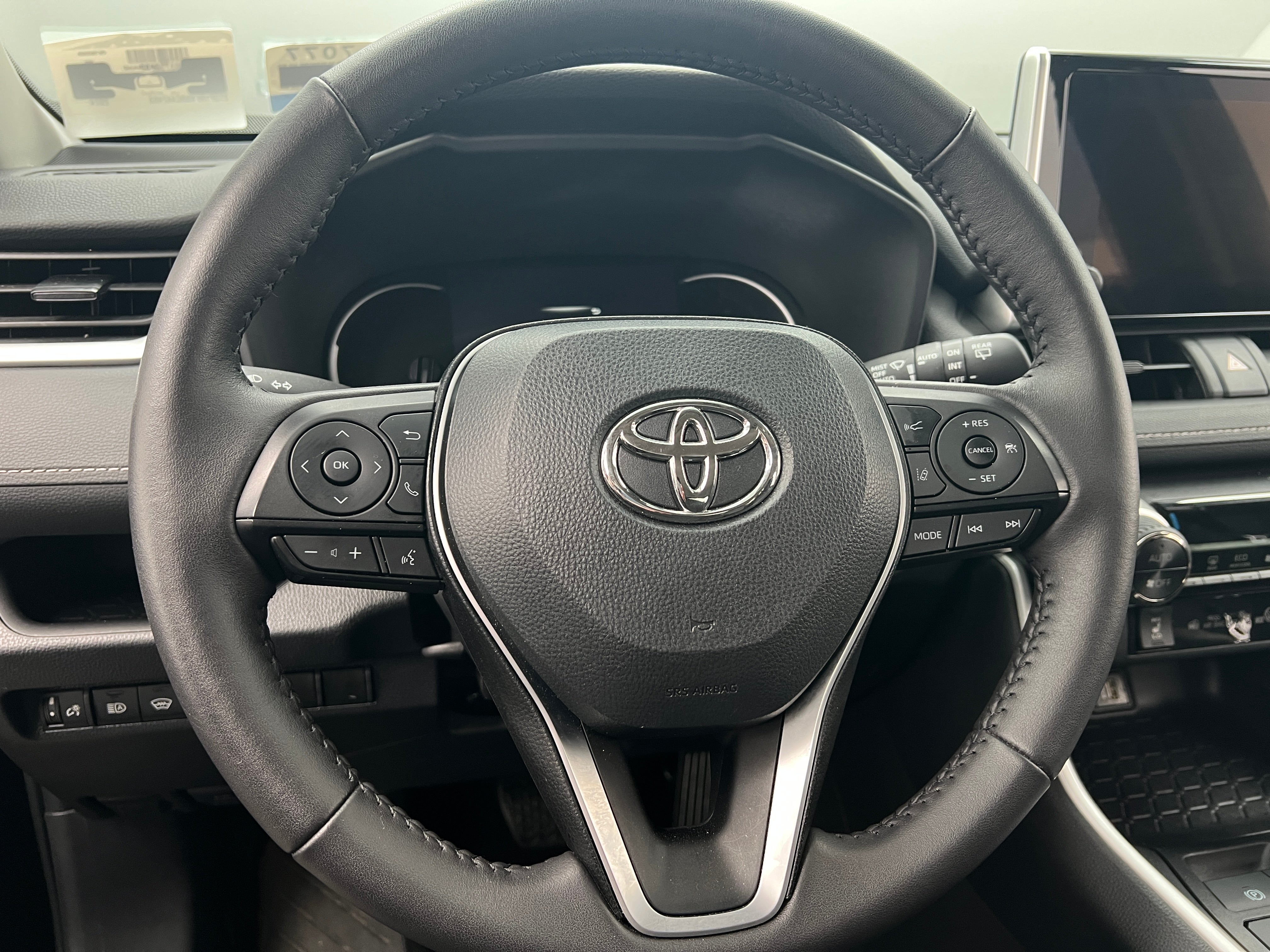 2024 Toyota RAV4 XLE 5