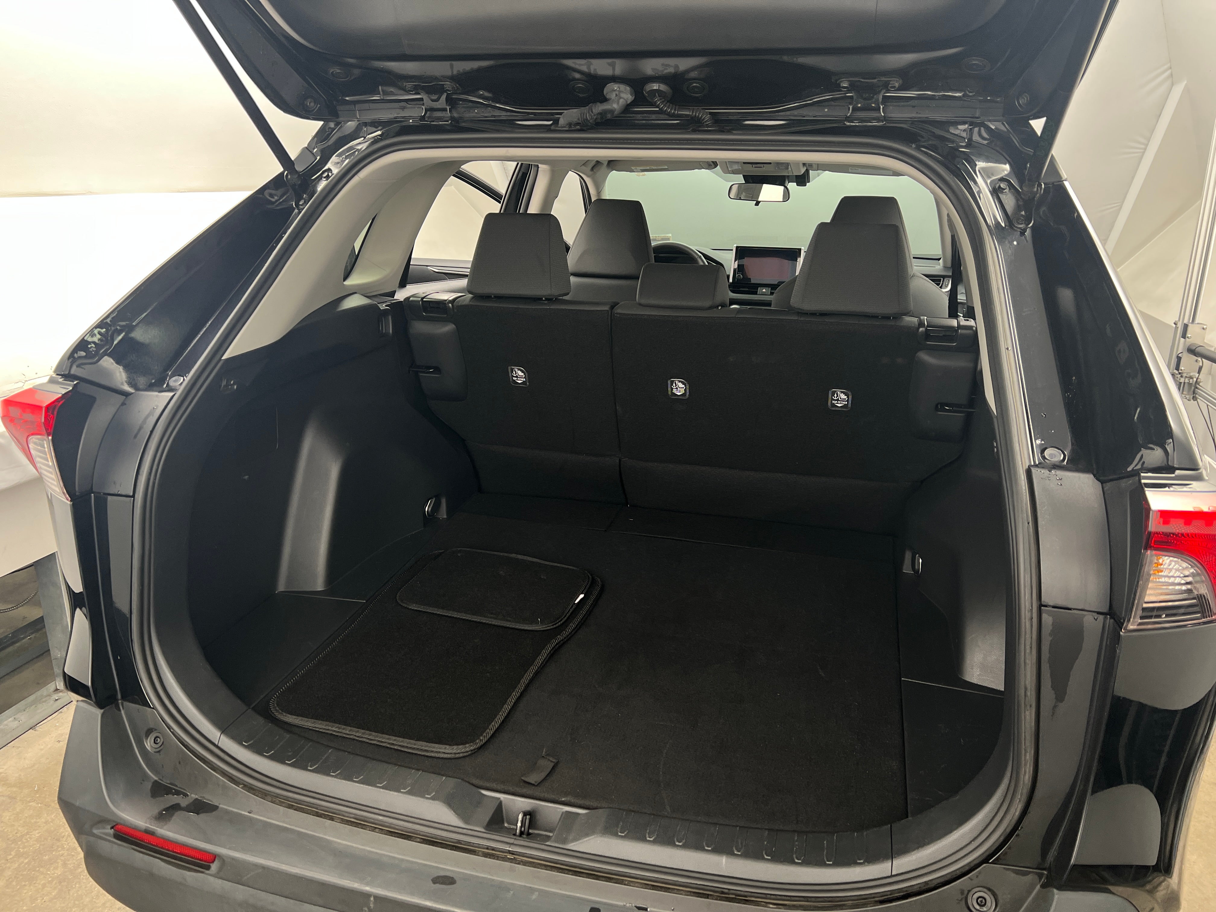 2024 Toyota RAV4 XLE 7