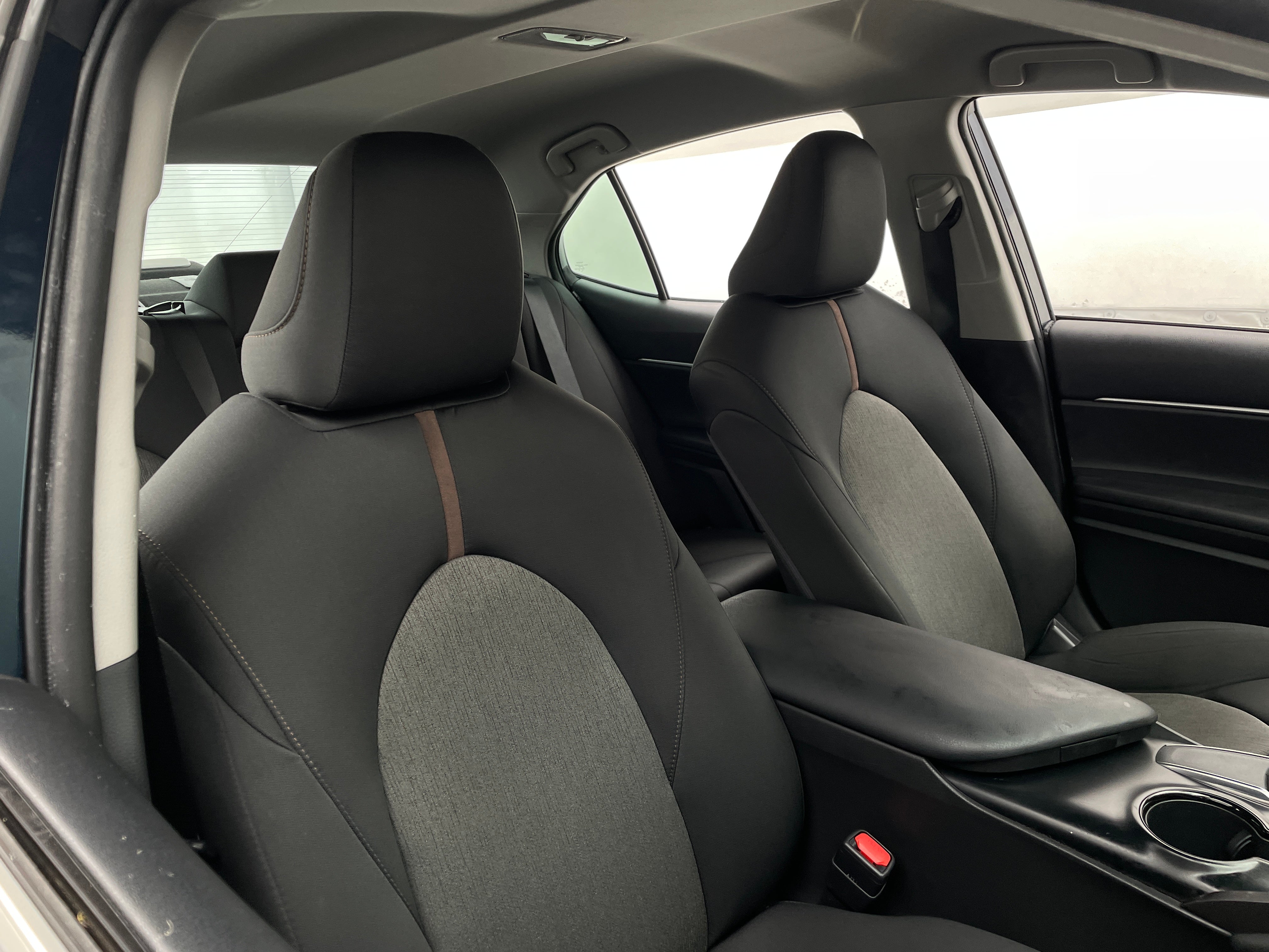 2019 Toyota Camry LE 2