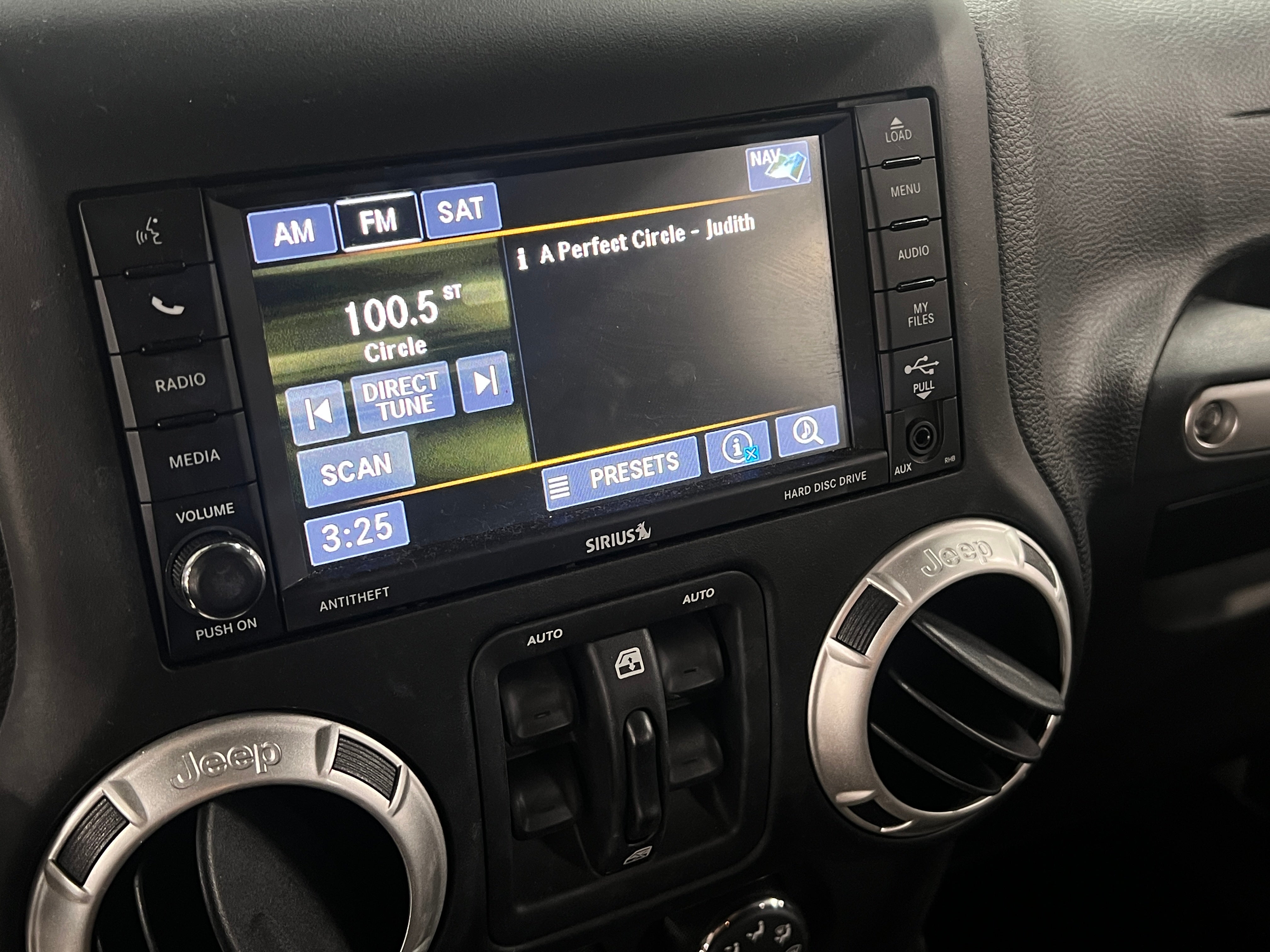 2018 Jeep Wrangler Unlimited Sahara 4