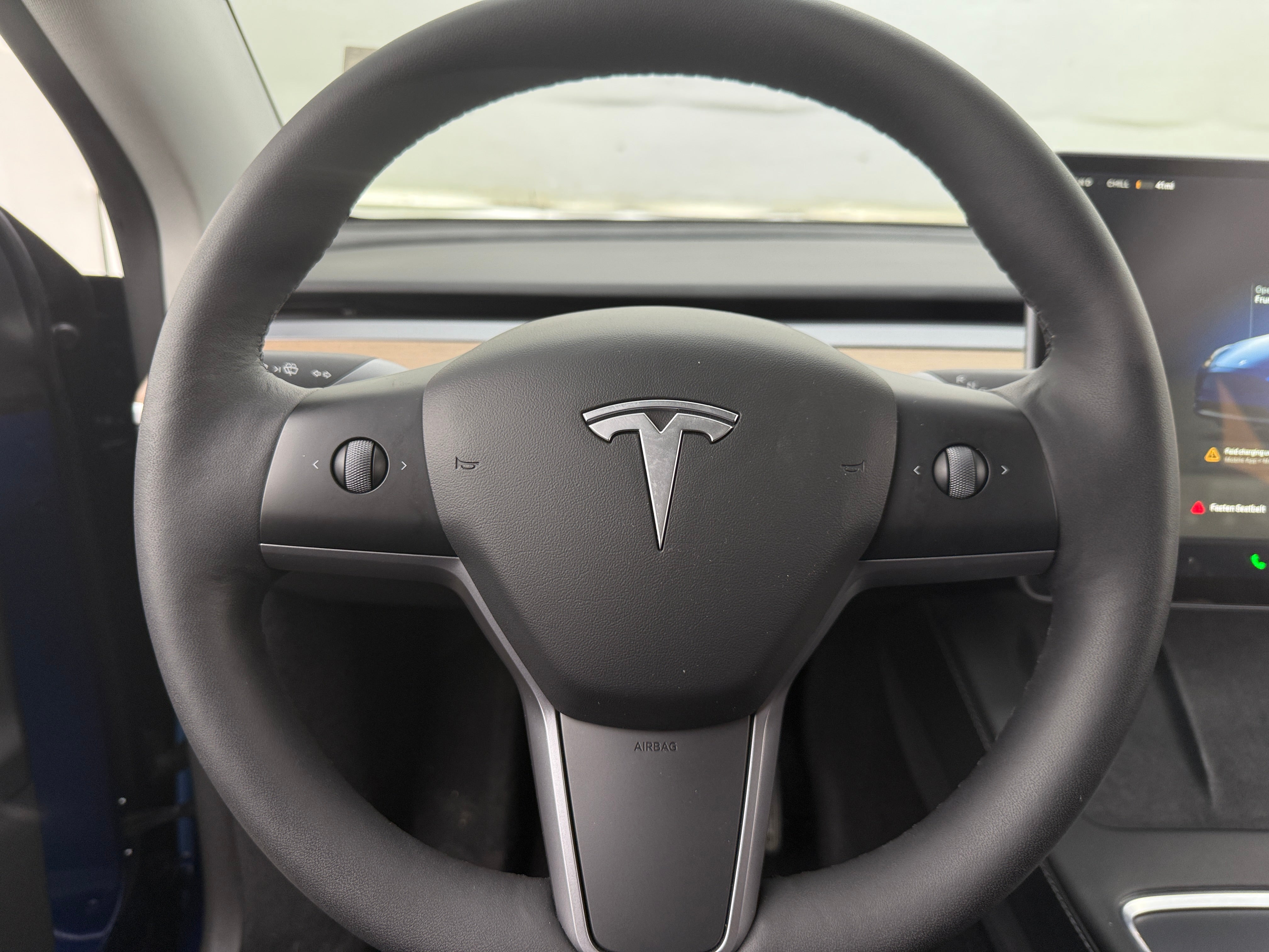 2022 Tesla Model Y Long Range 4