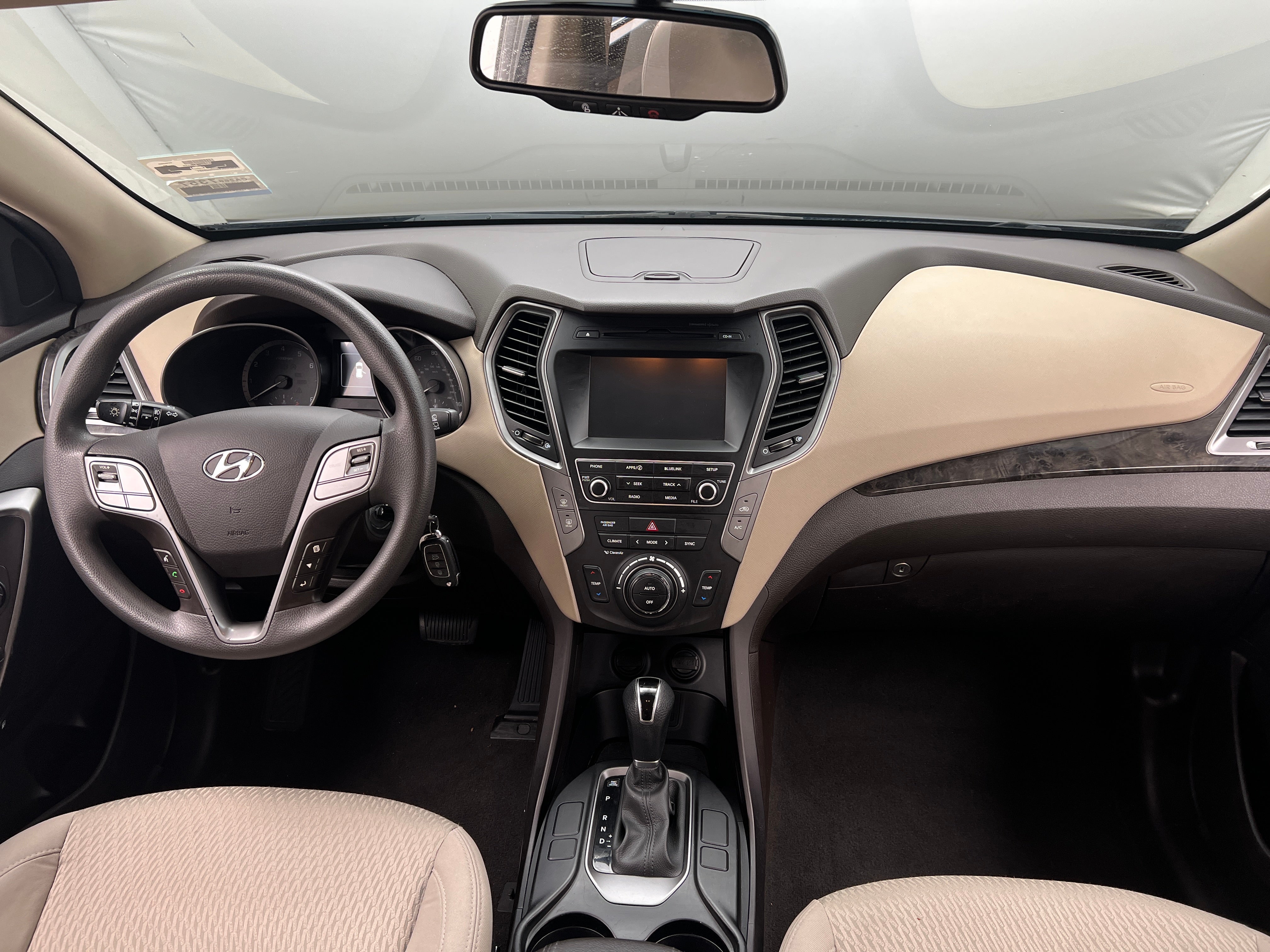 2017 Hyundai Santa Fe Base 3