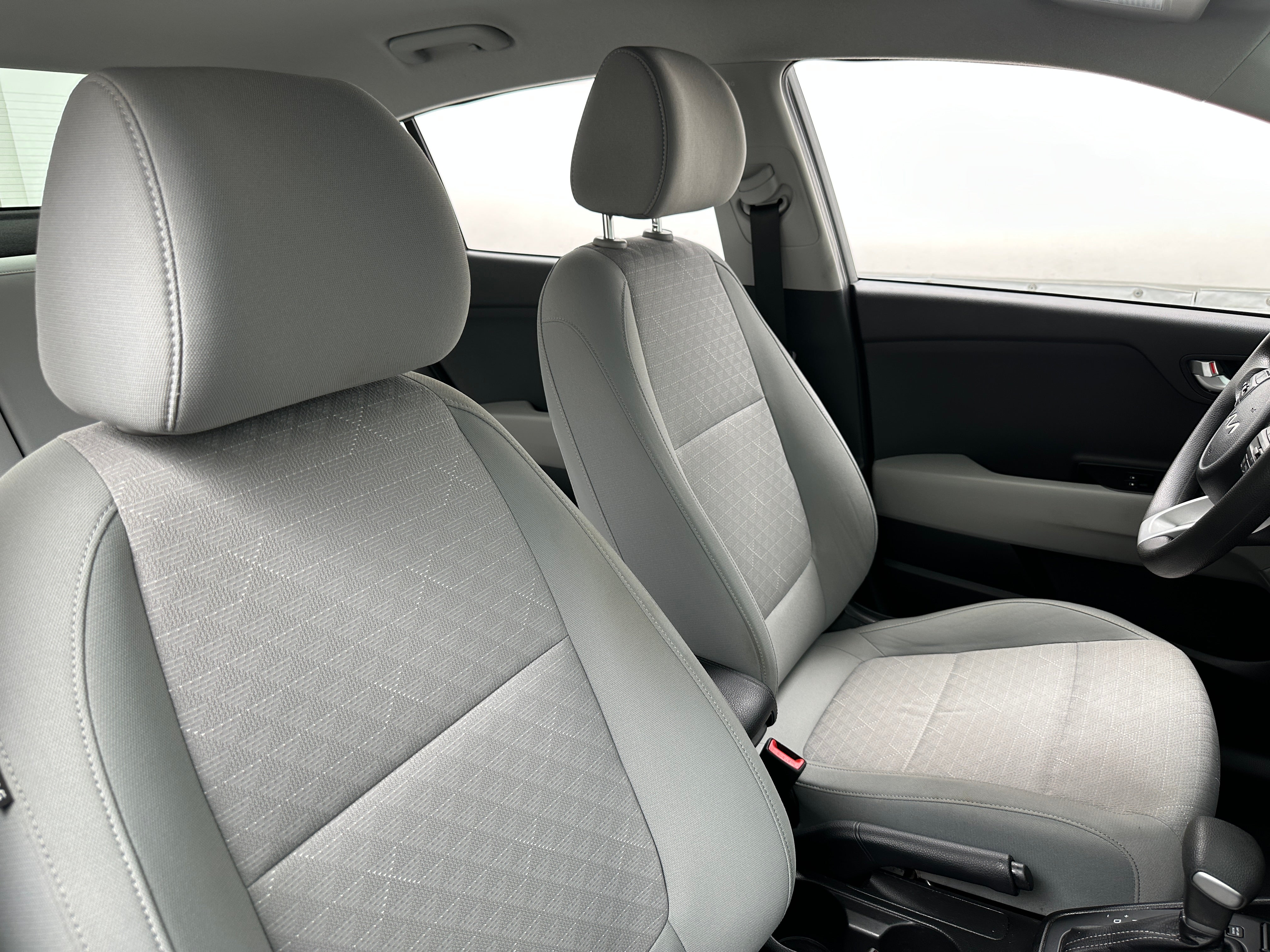 2022 Kia Rio S 2