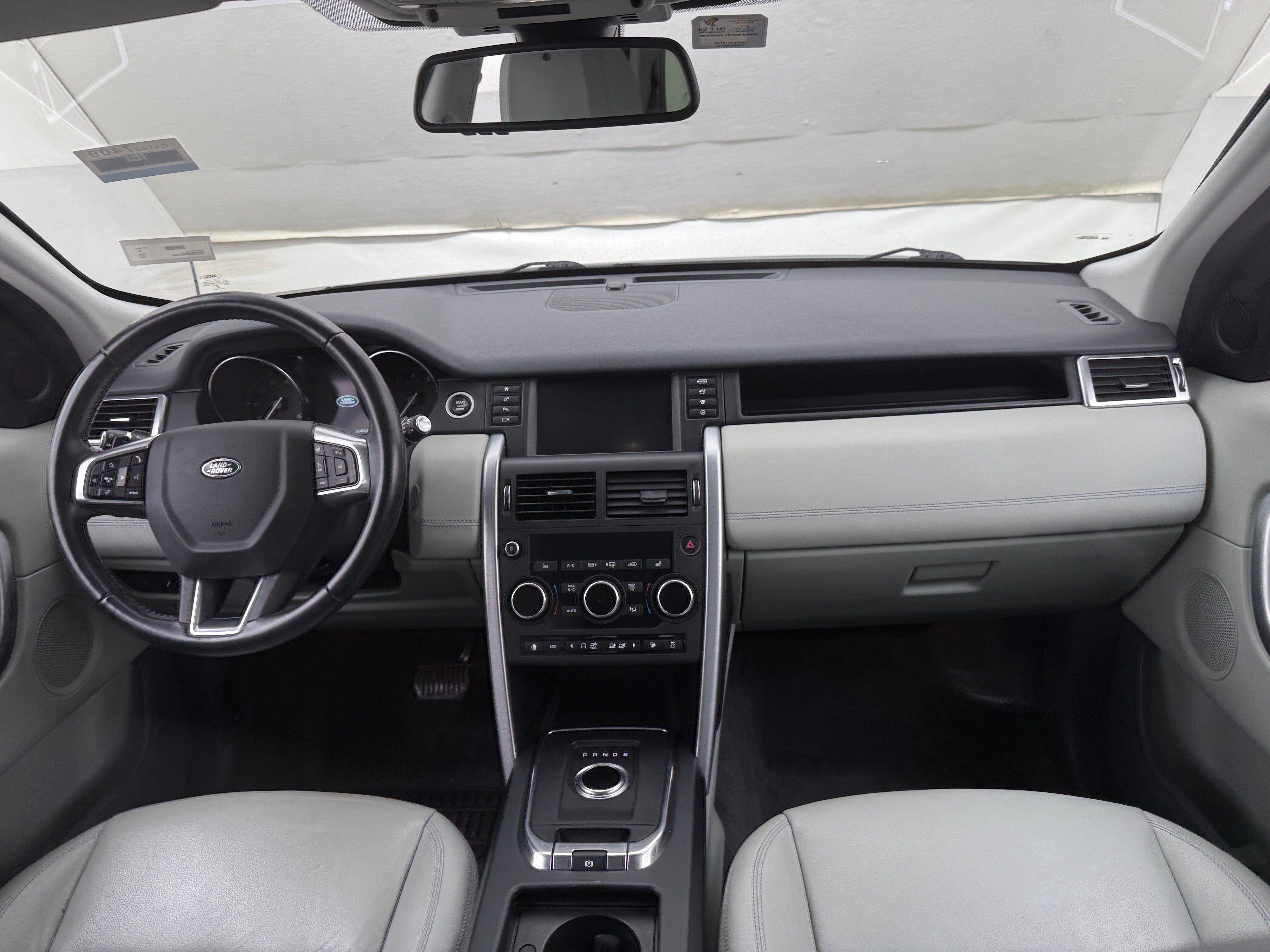 2018 Land Rover Discovery Sport SE 2
