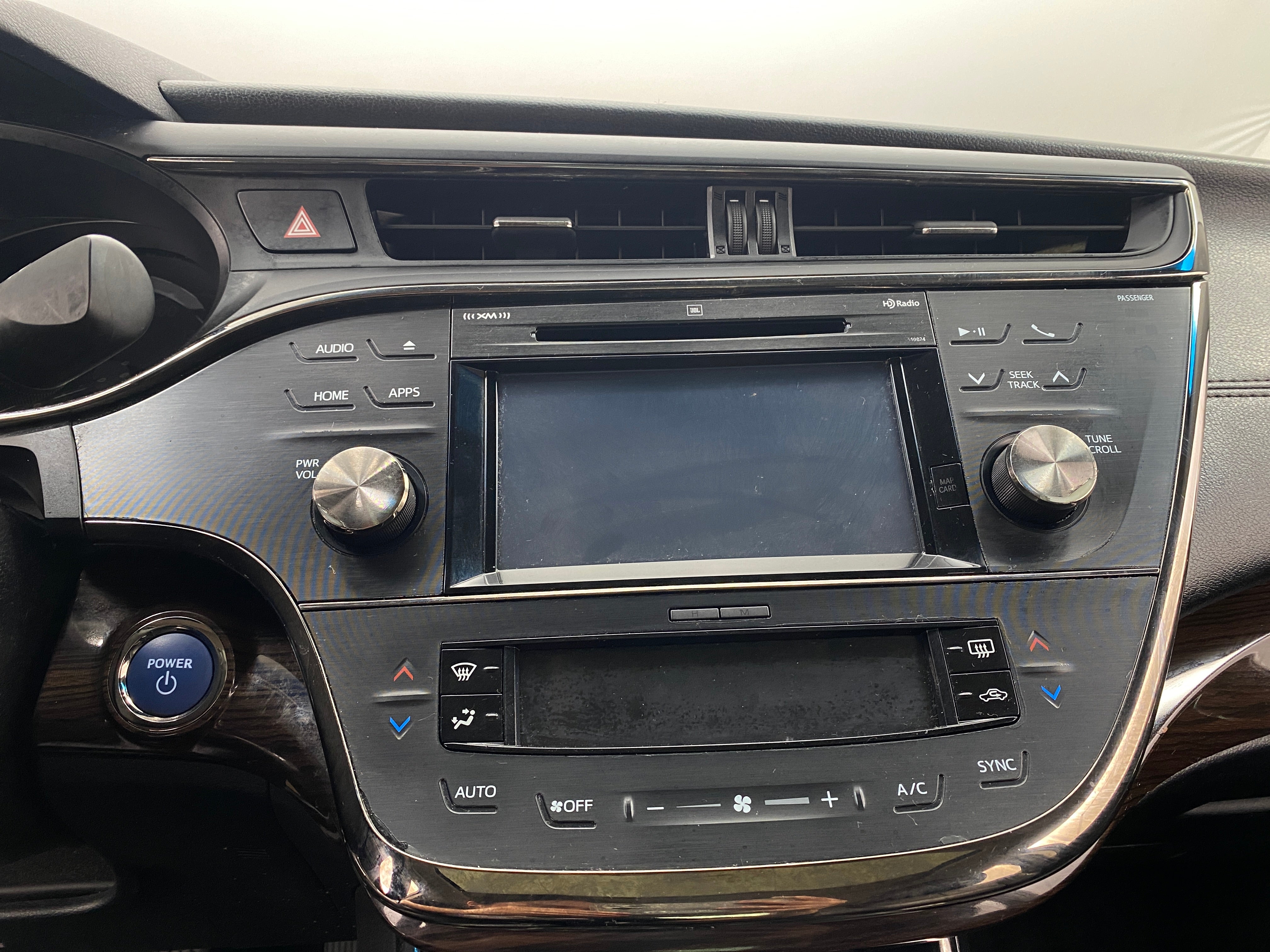 2015 Toyota Avalon Limited 3