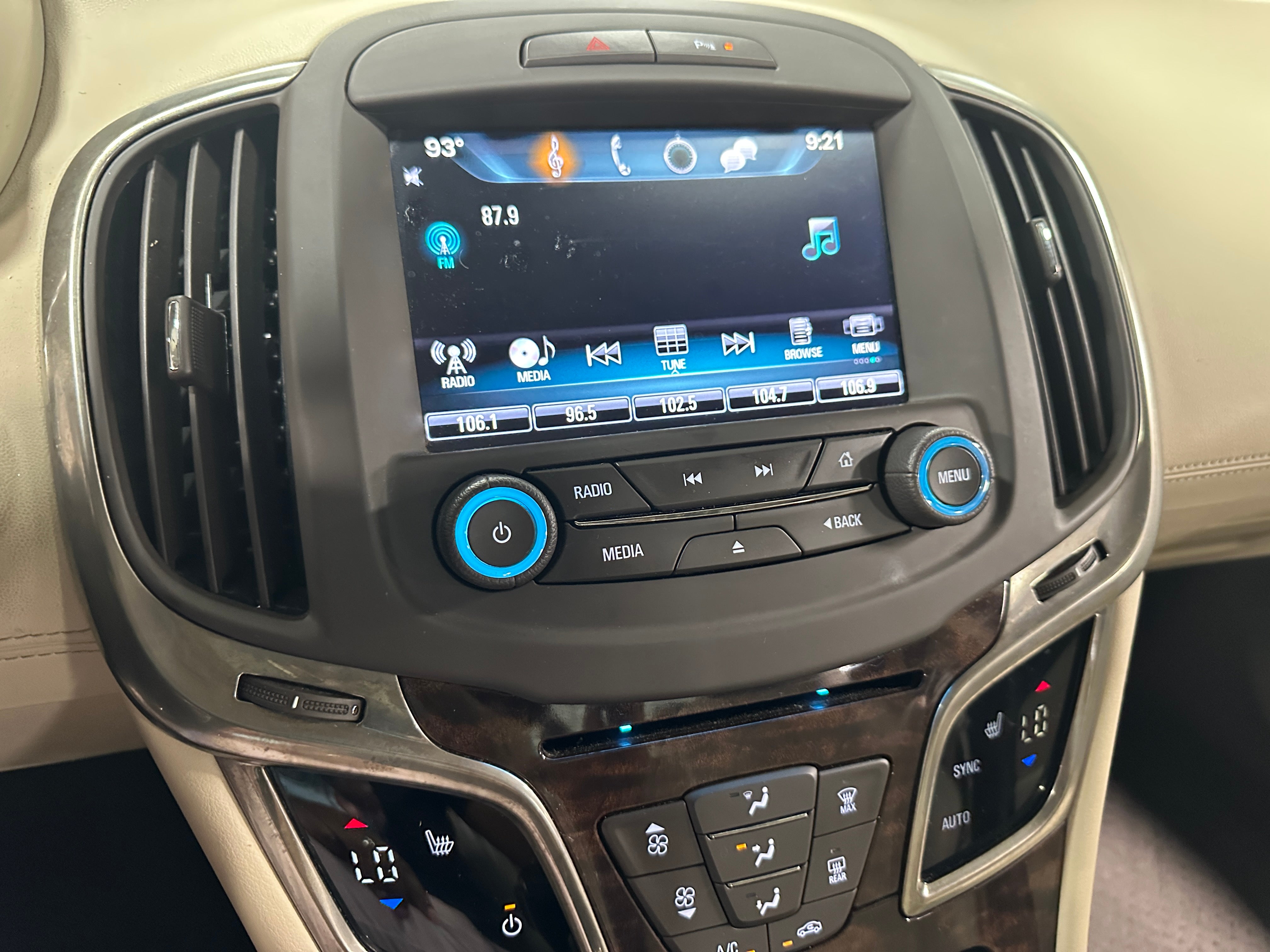2016 Buick LaCrosse Leather Group 3