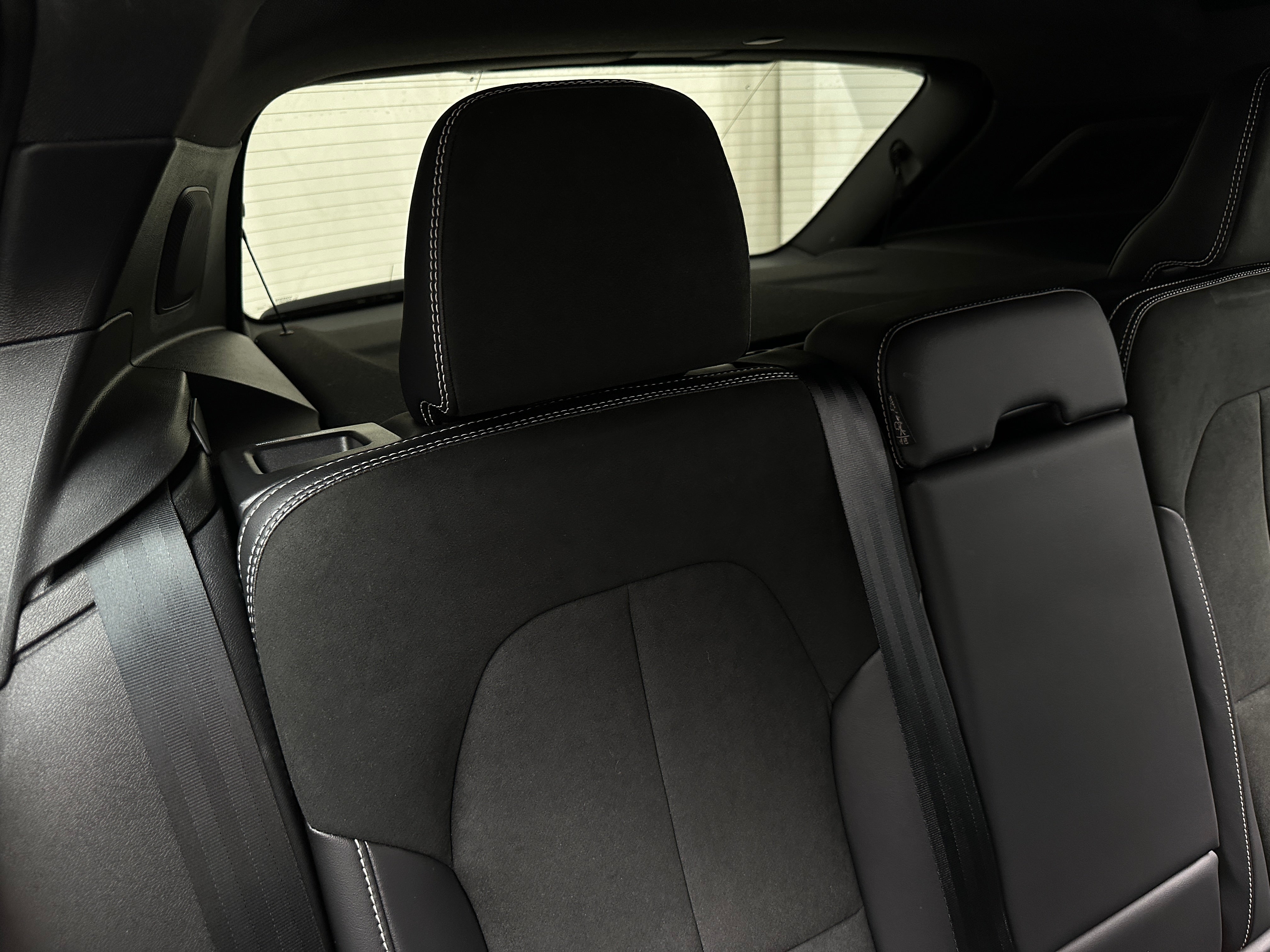 2022 Volvo XC40 T5 R-Design 5