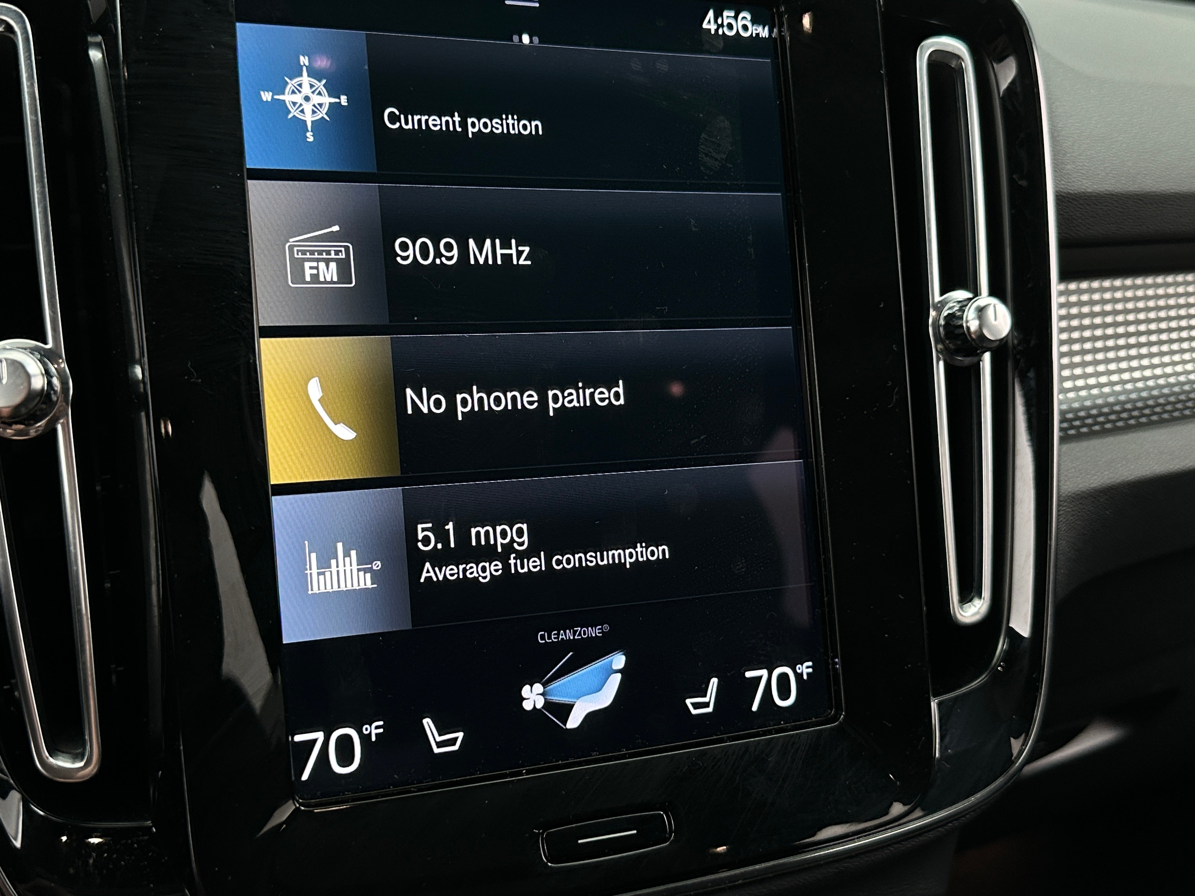 2022 Volvo XC40 T5 R-Design 3