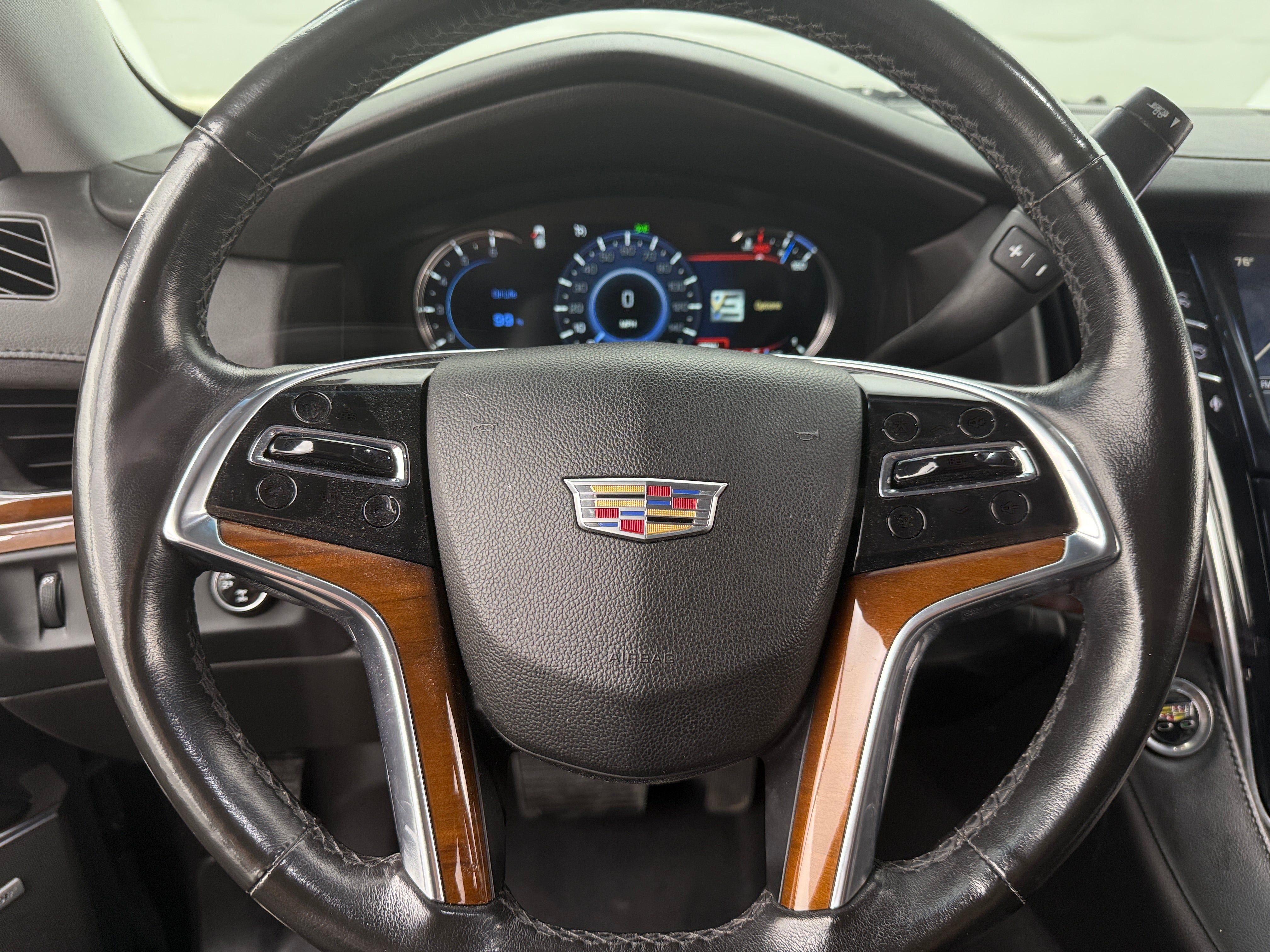 2016 Cadillac Escalade  4
