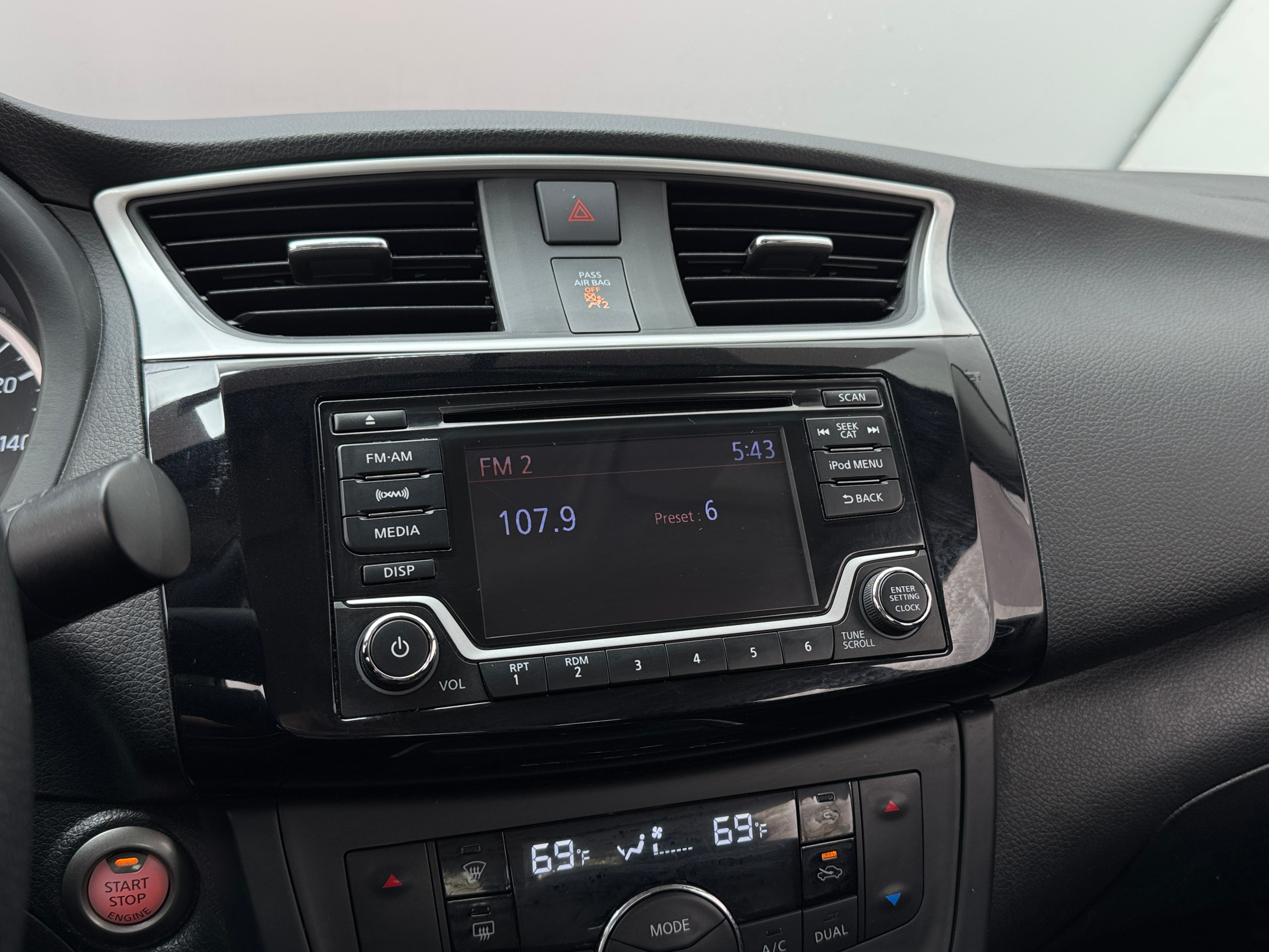 2018 Nissan Sentra SV 4