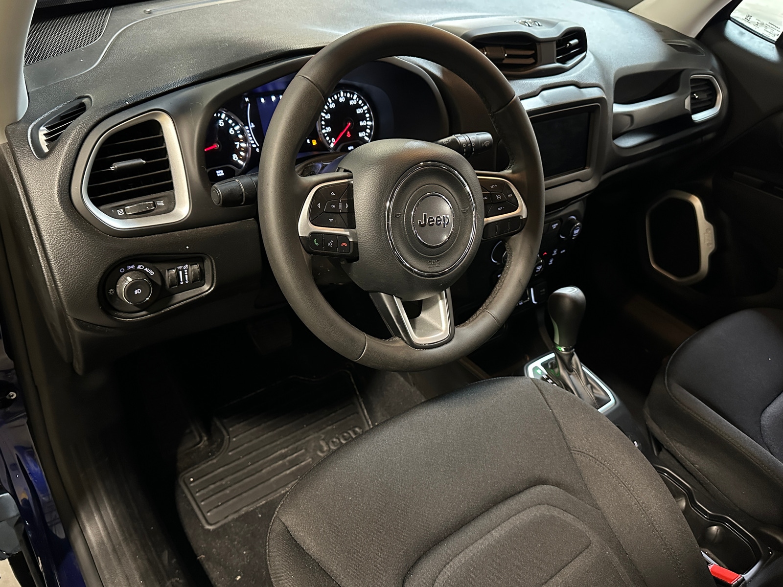 Thumbnail: 2020 Jeep Renegade - 3