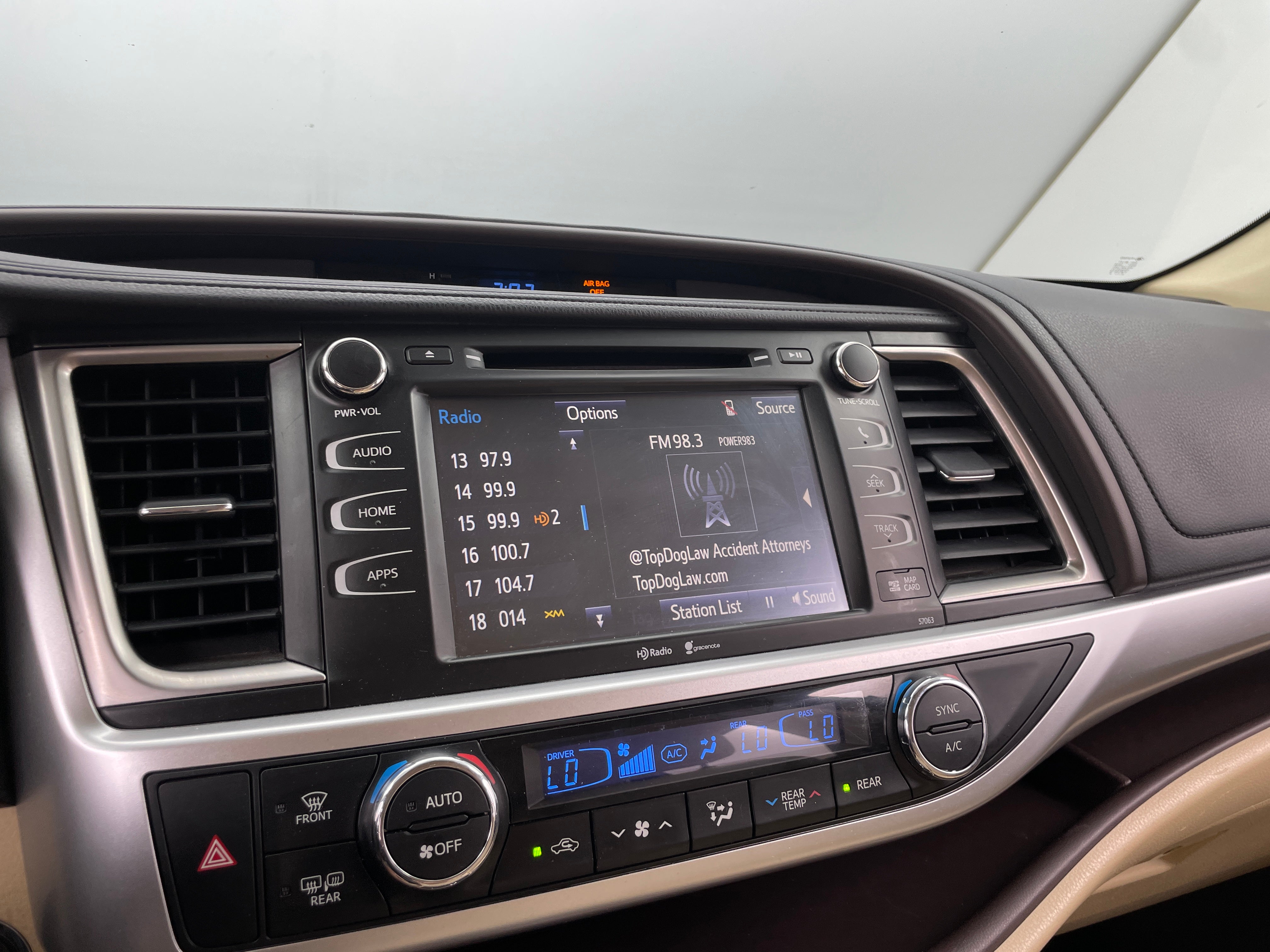 2015 Toyota Highlander XLE 3