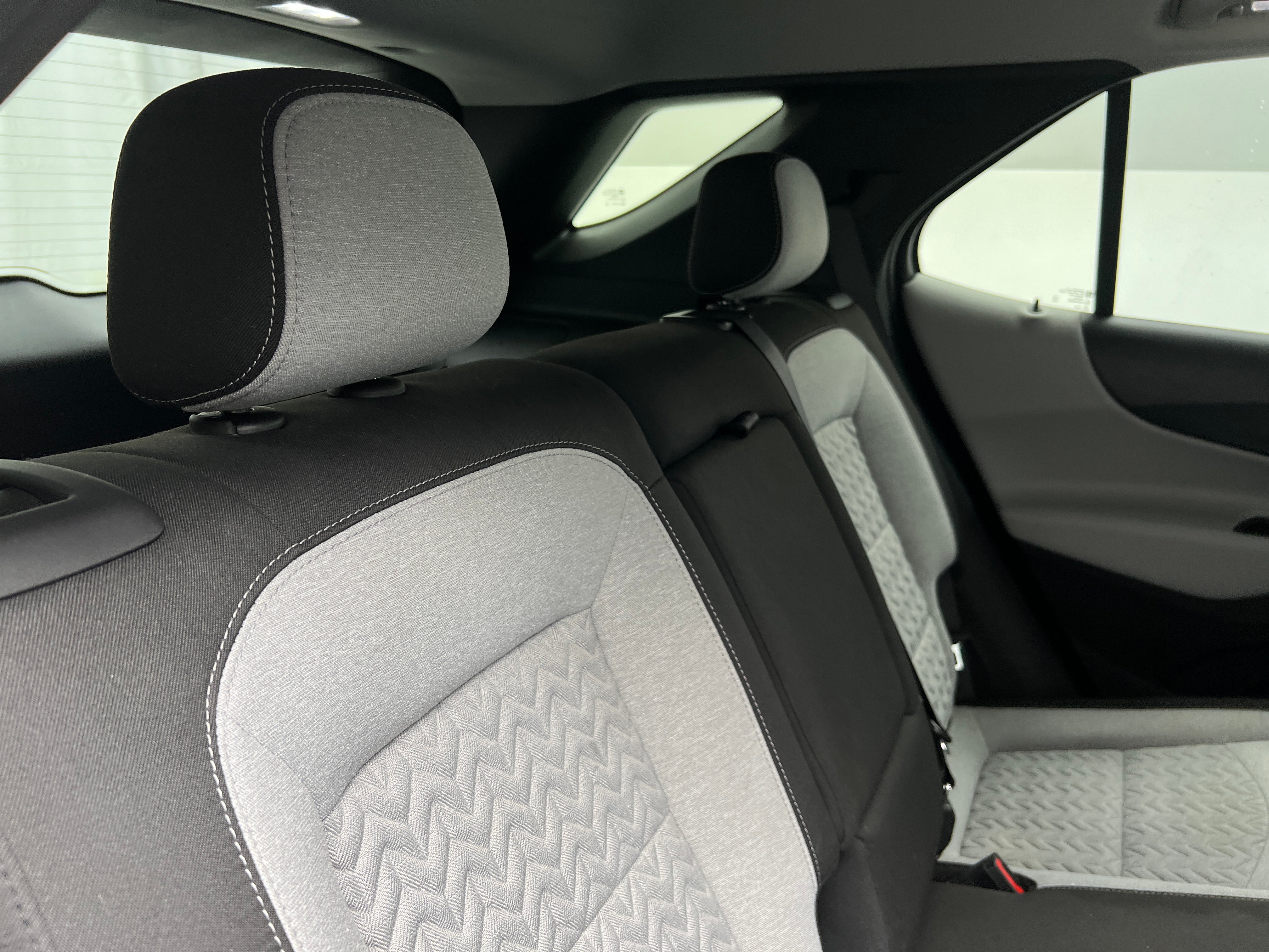 2022 Chevrolet Equinox LS 6