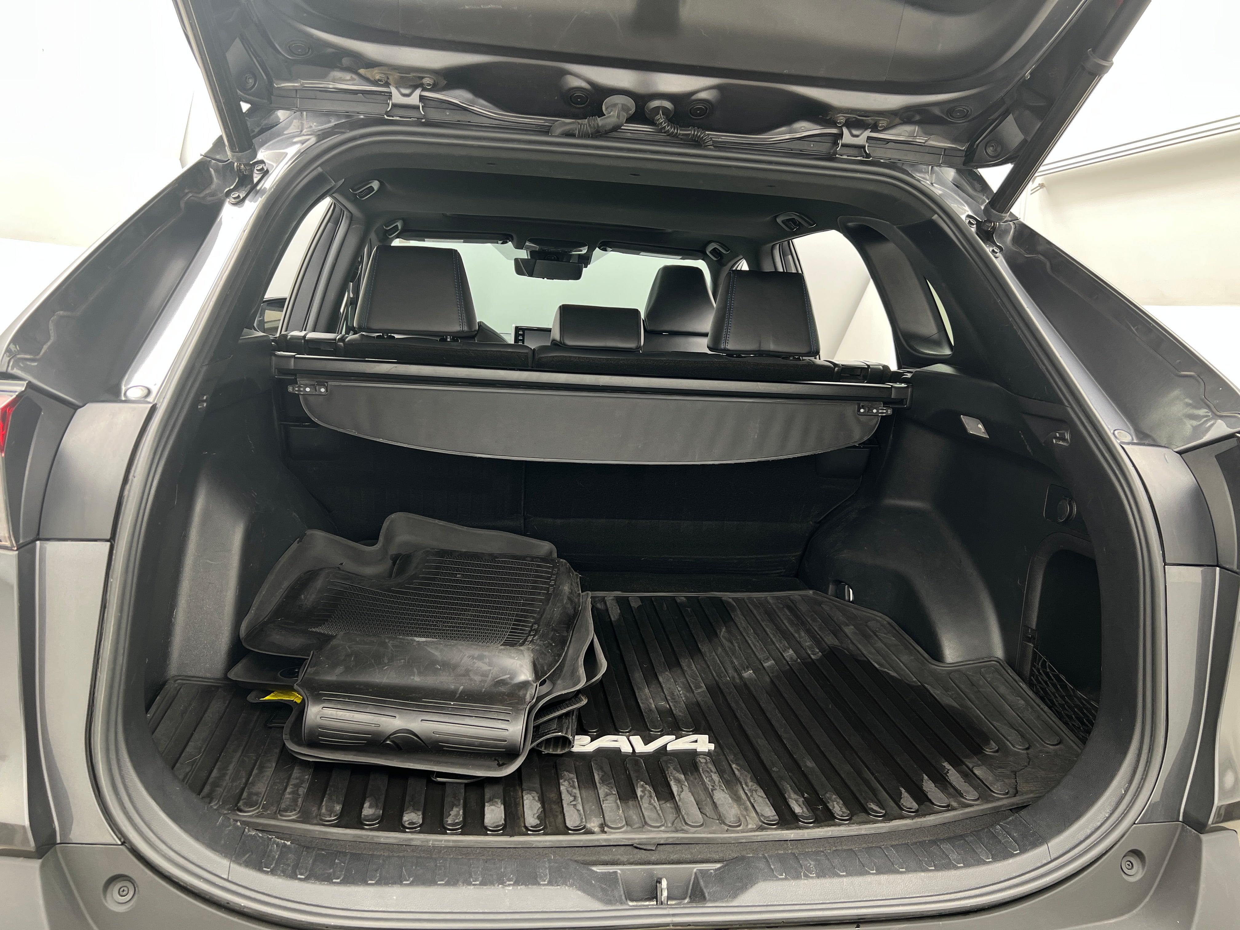 2021 Toyota RAV4 XSE 6