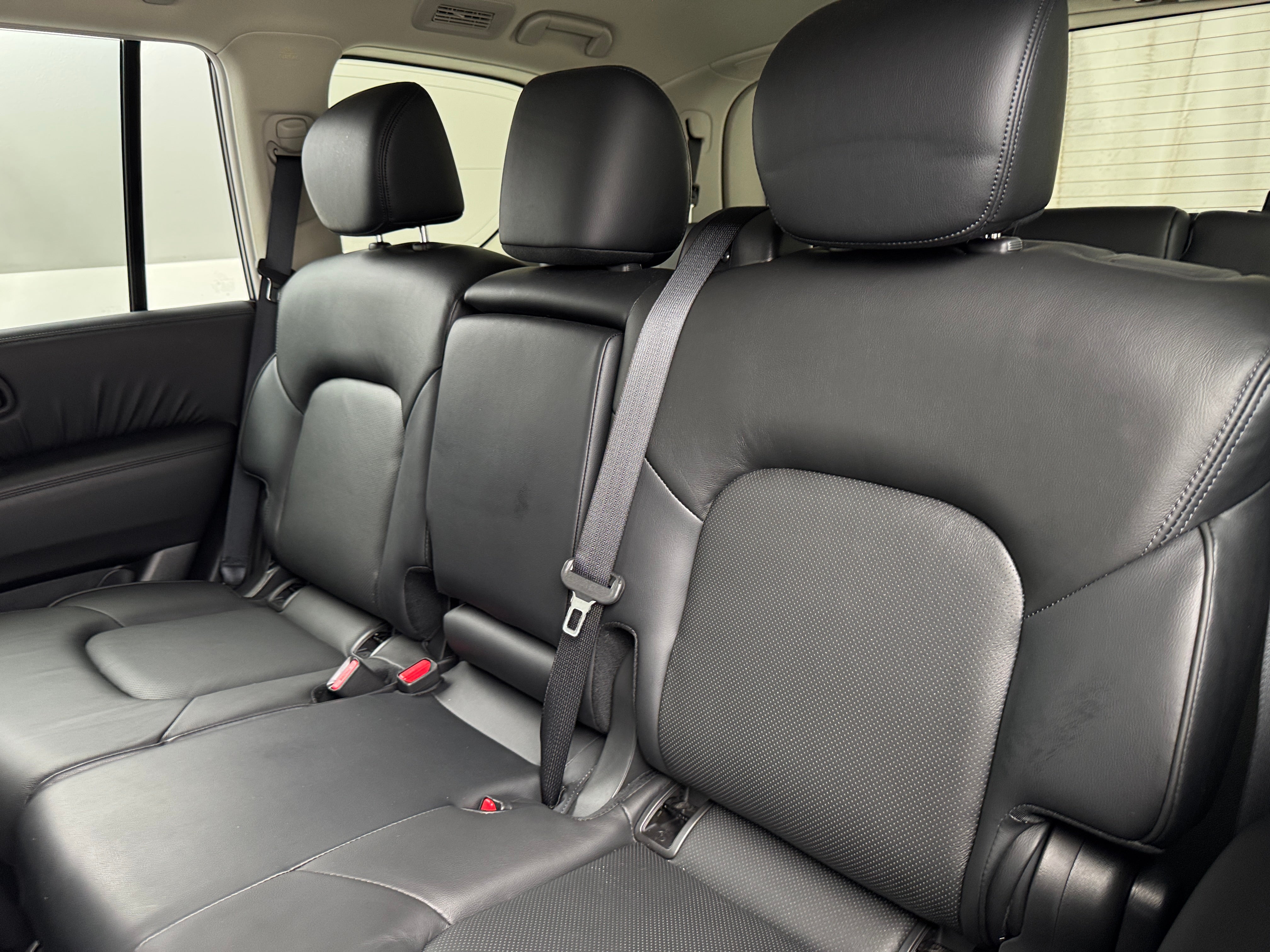 2024 Nissan Armada SL 5