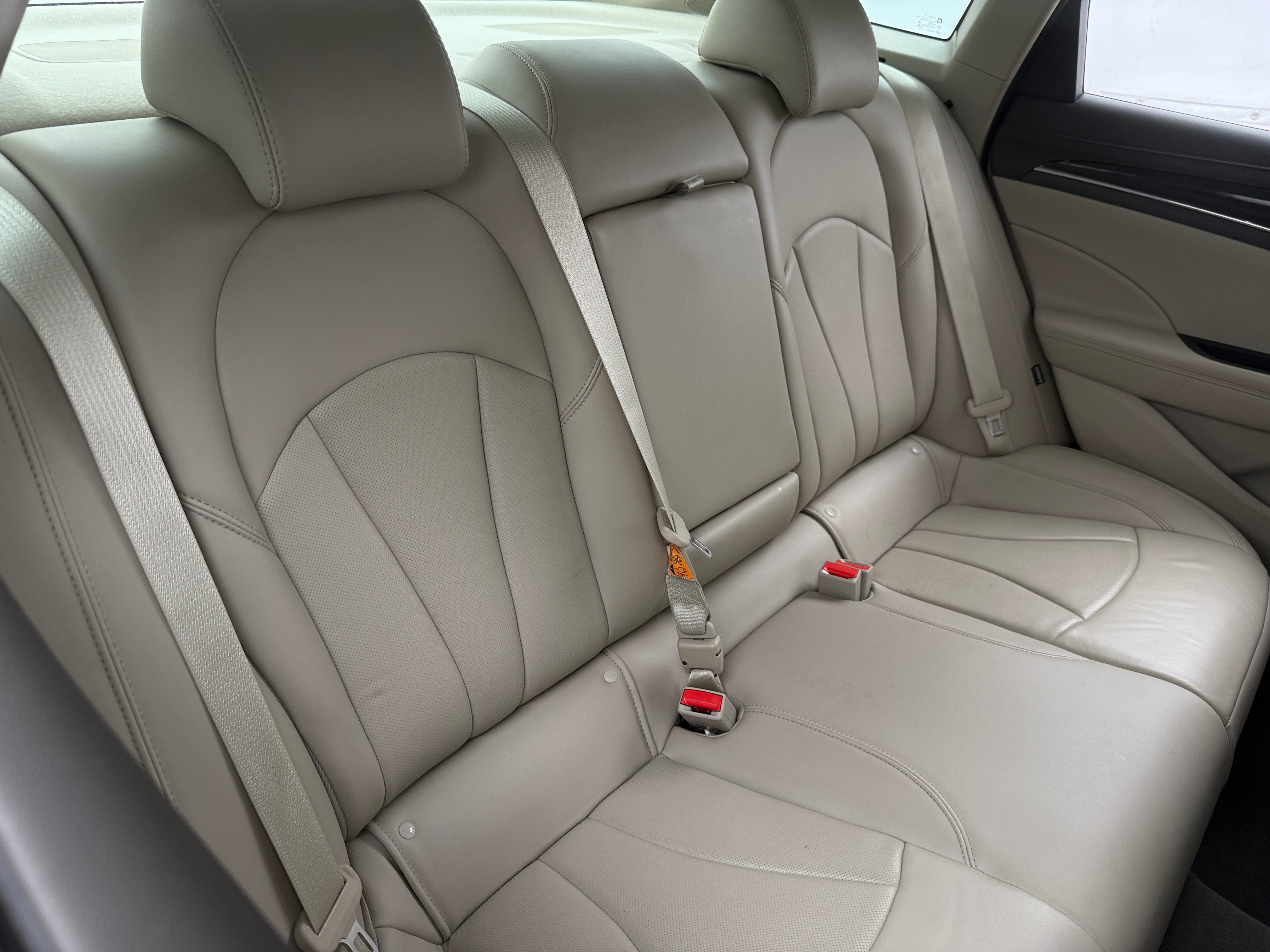 2019 Buick LaCrosse Essence 5