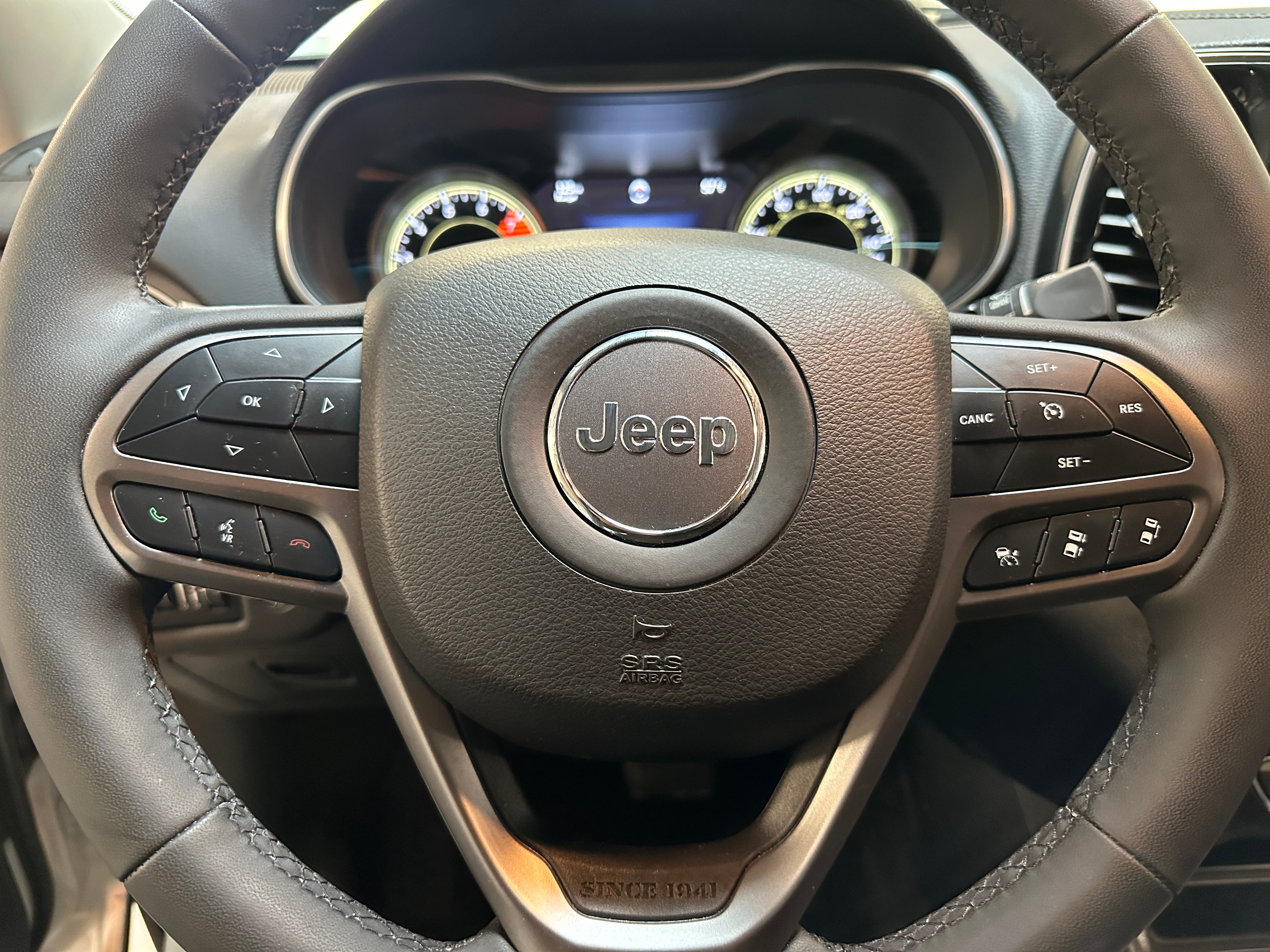 2022 Jeep Cherokee Limited Edition 4