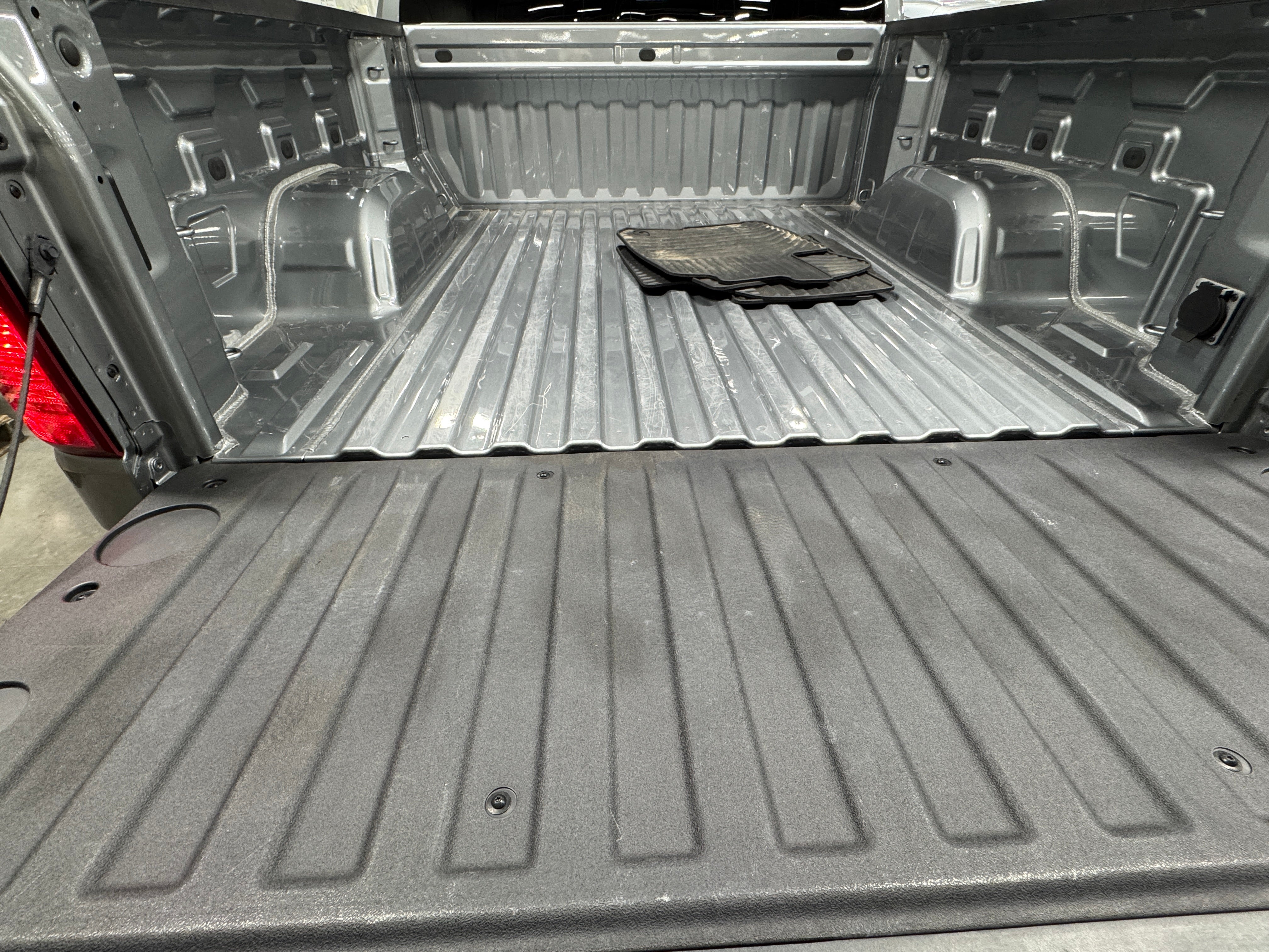 2023 Chevrolet Silverado 1500 LT 7
