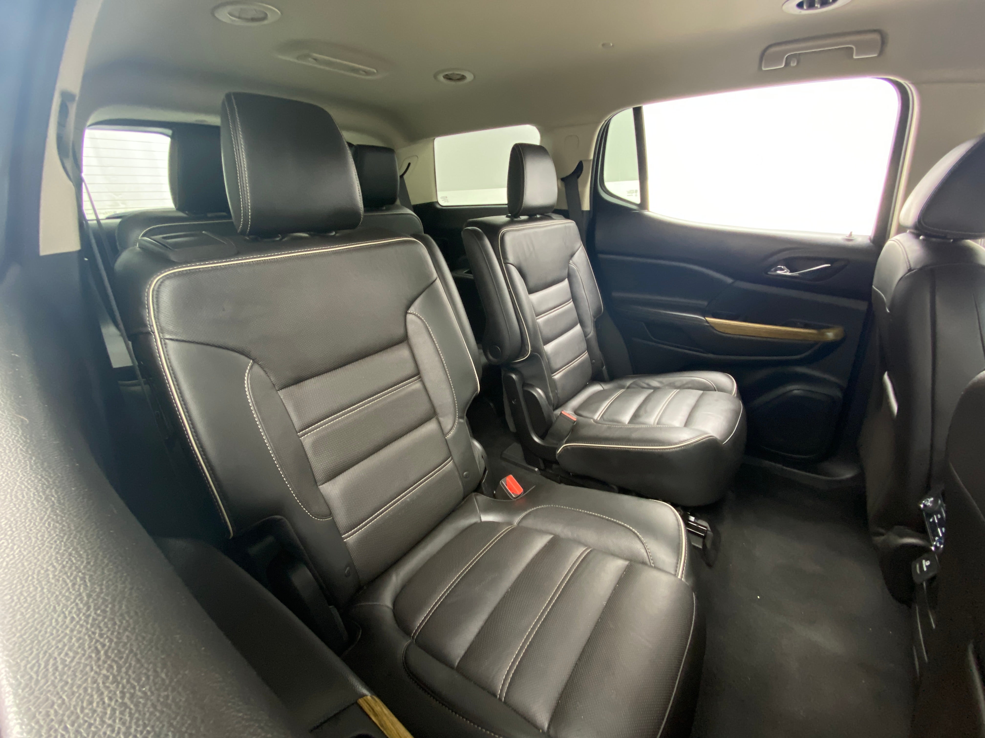 2017 GMC Acadia Denali 5