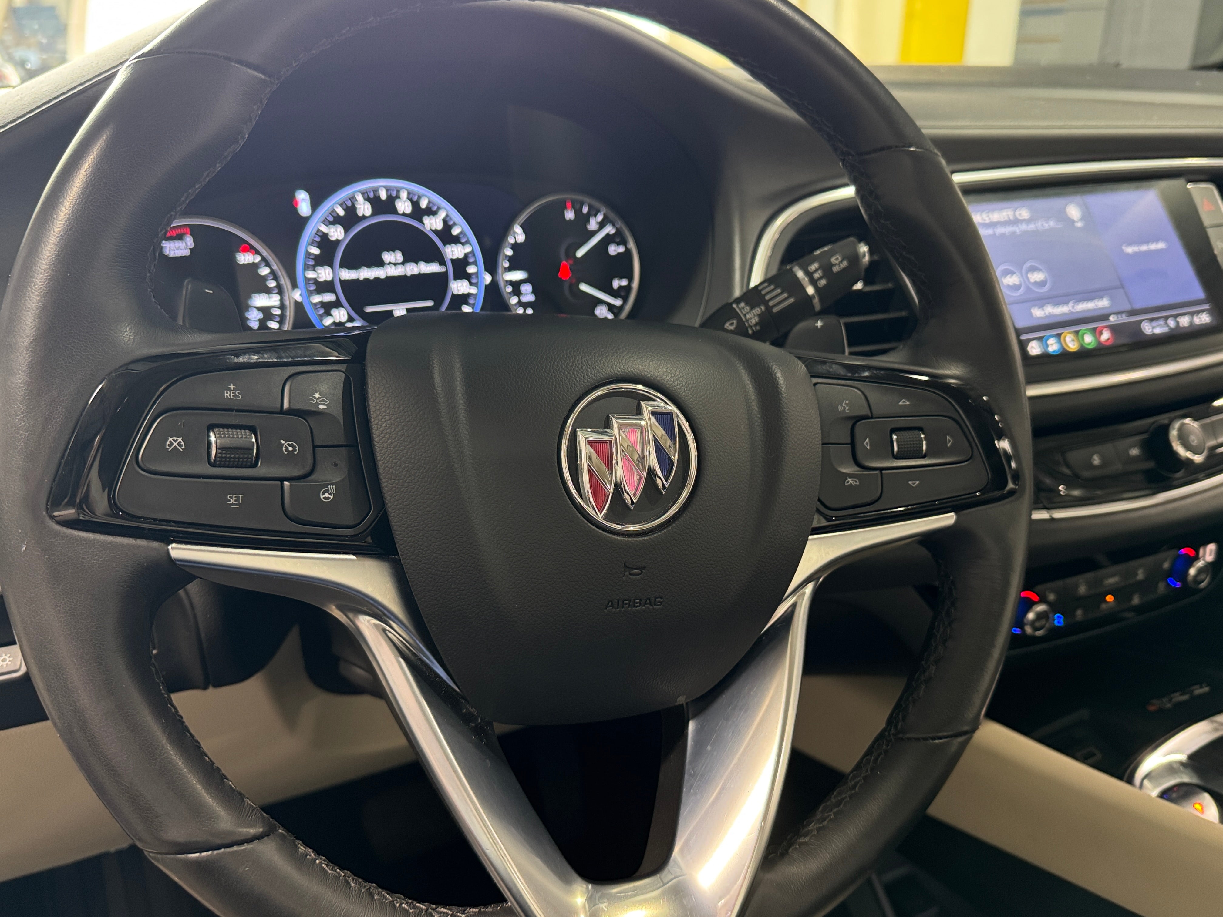 2023 Buick Enclave Avenir 4