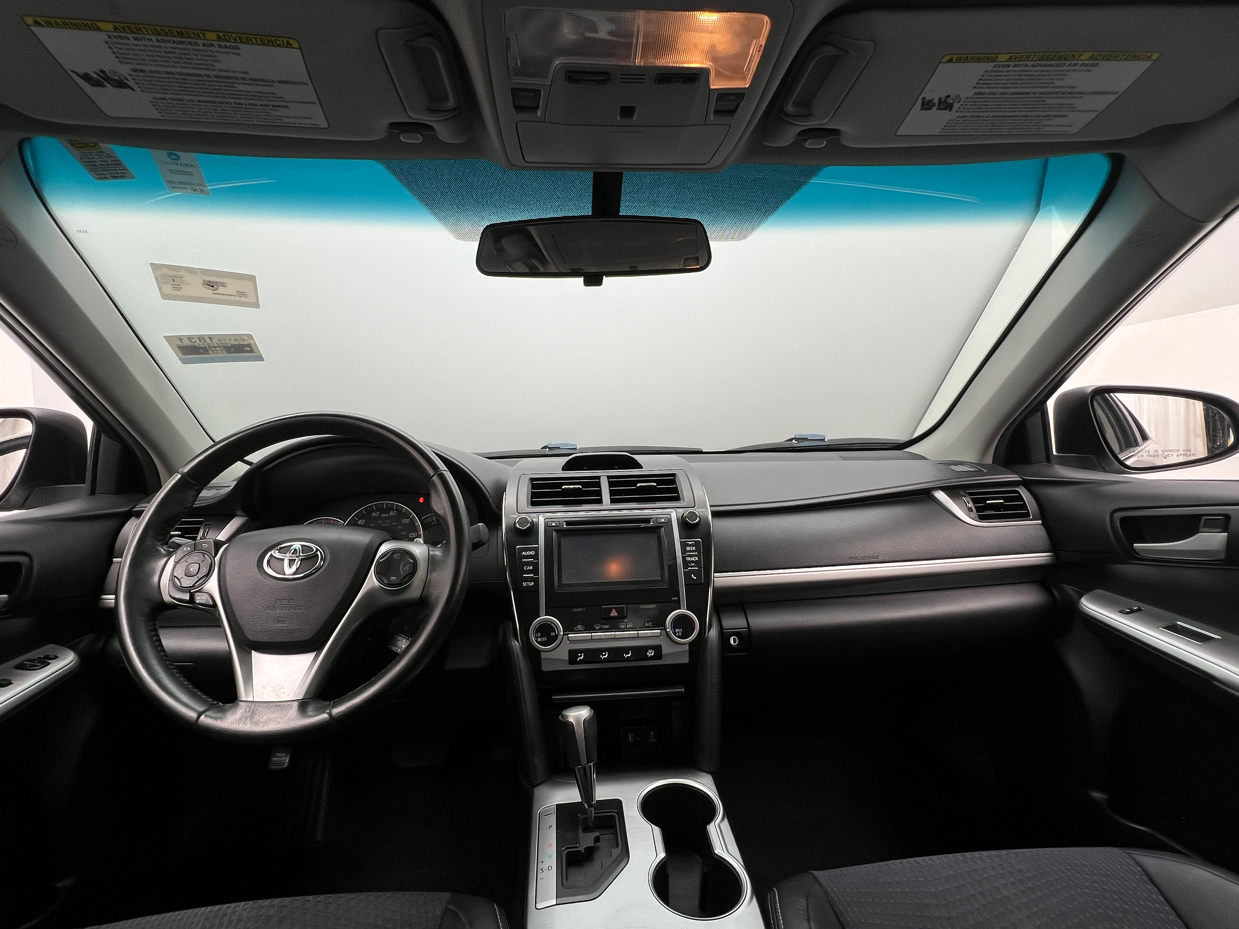 2014 Toyota Camry SE 3