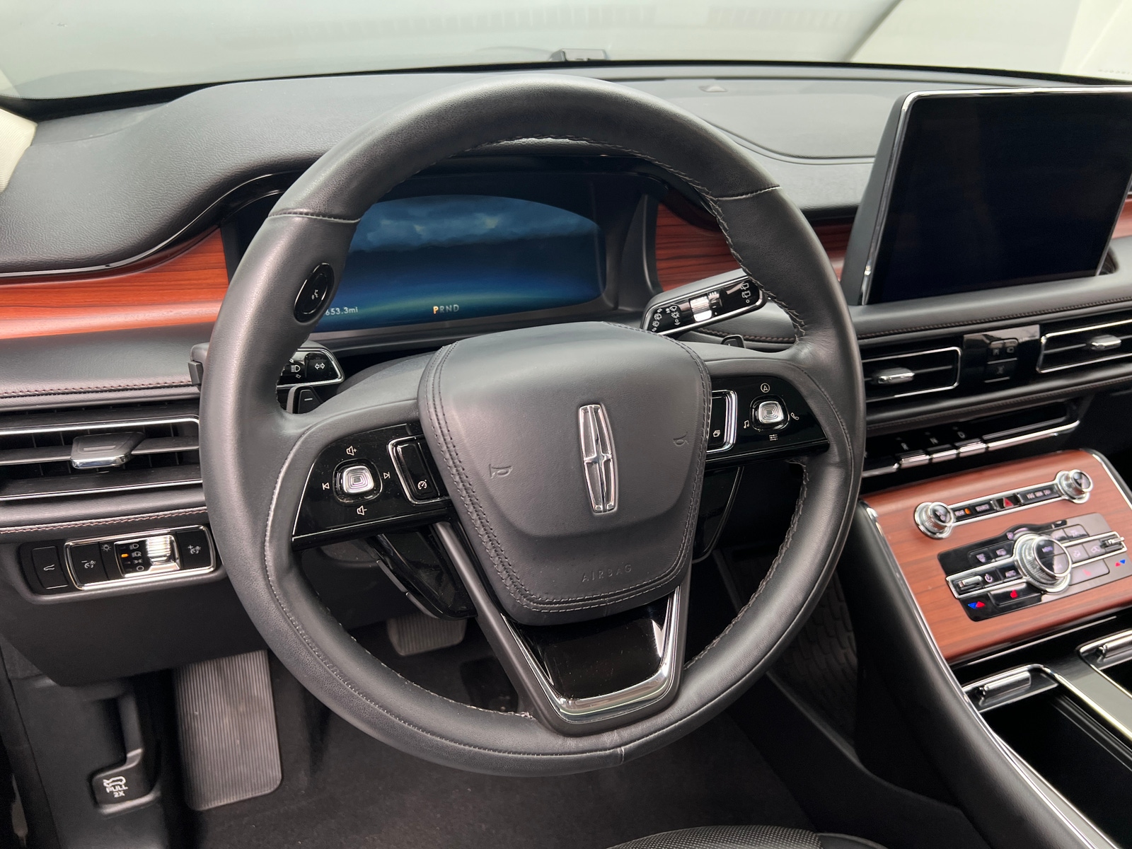 Thumbnail: 2024 Lincoln Aviator - 4