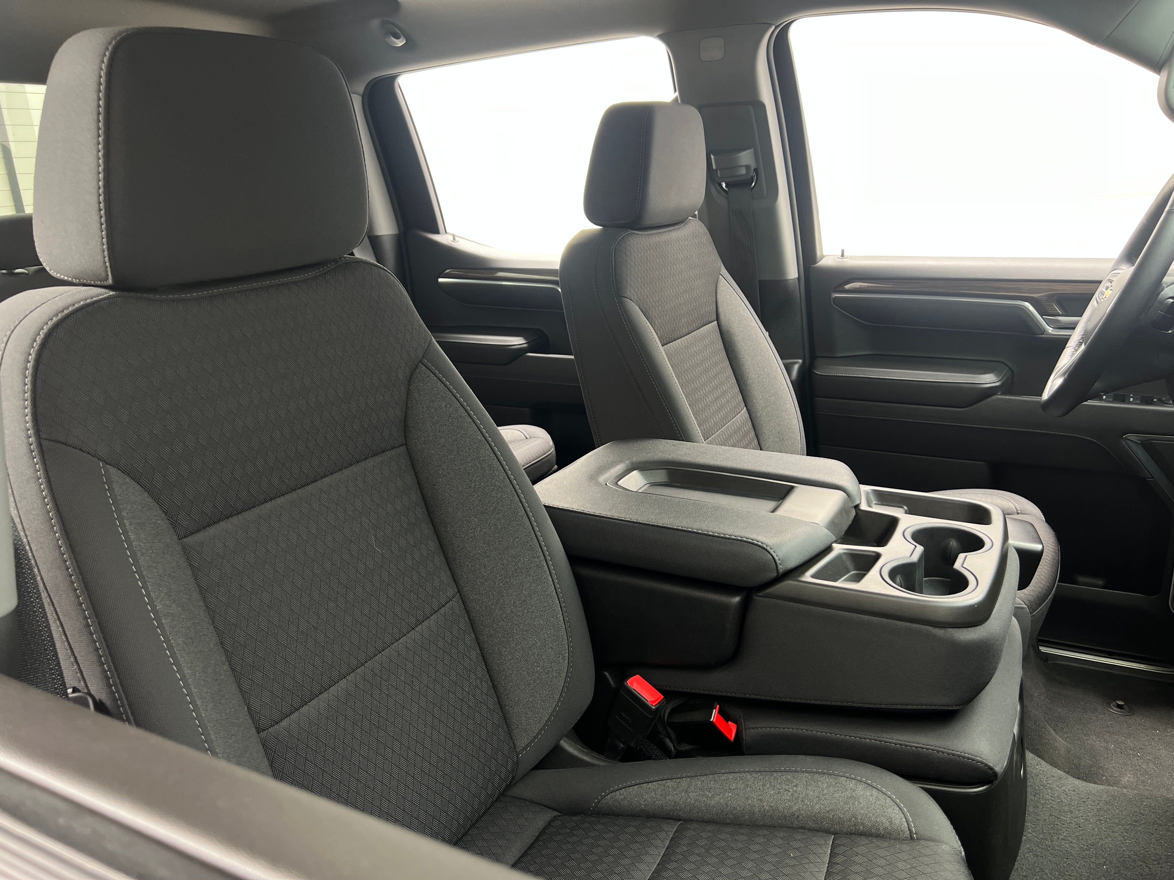 2023 Chevrolet Silverado 1500 LT 2