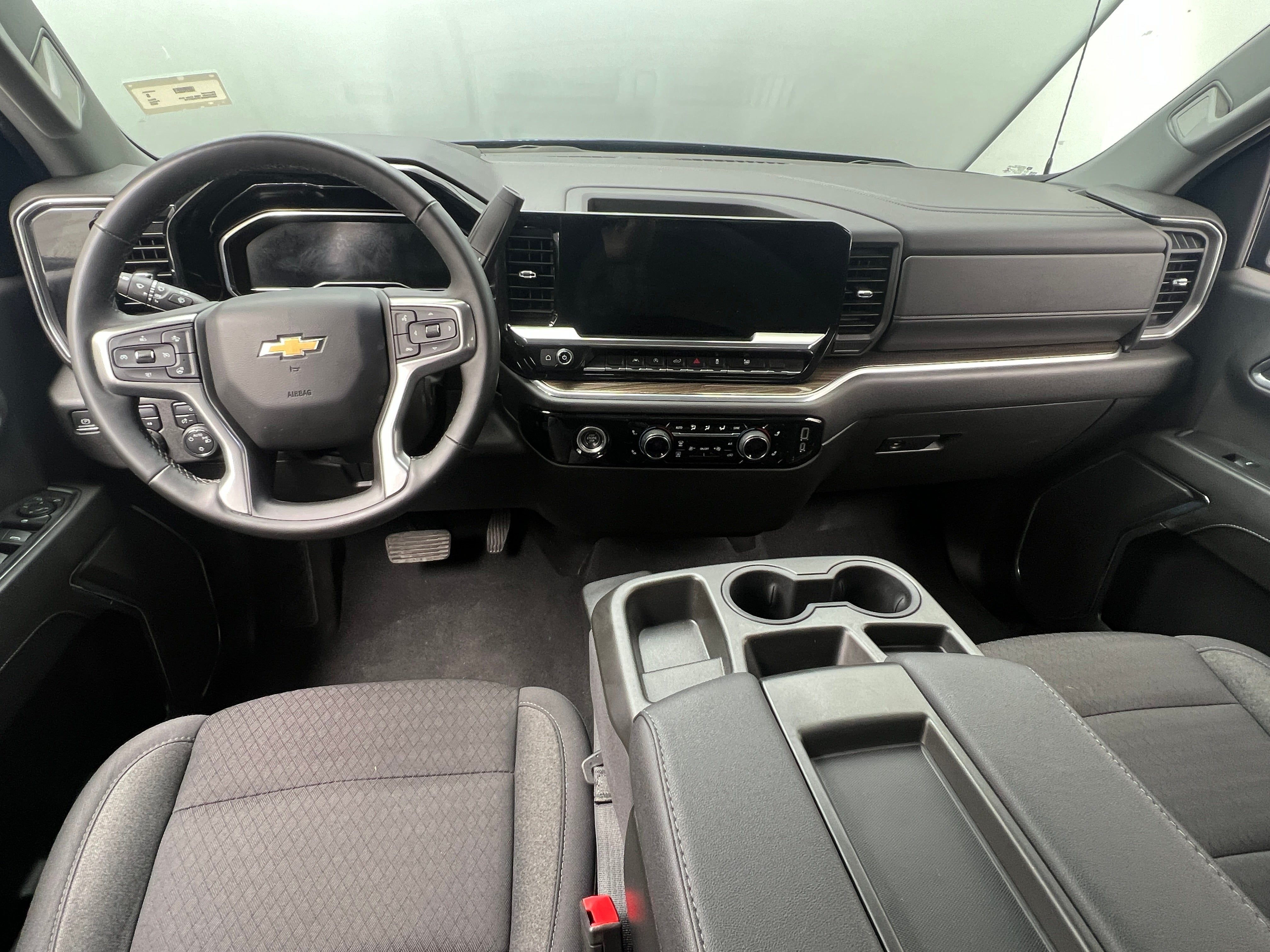 2023 Chevrolet Silverado 1500 LT 3