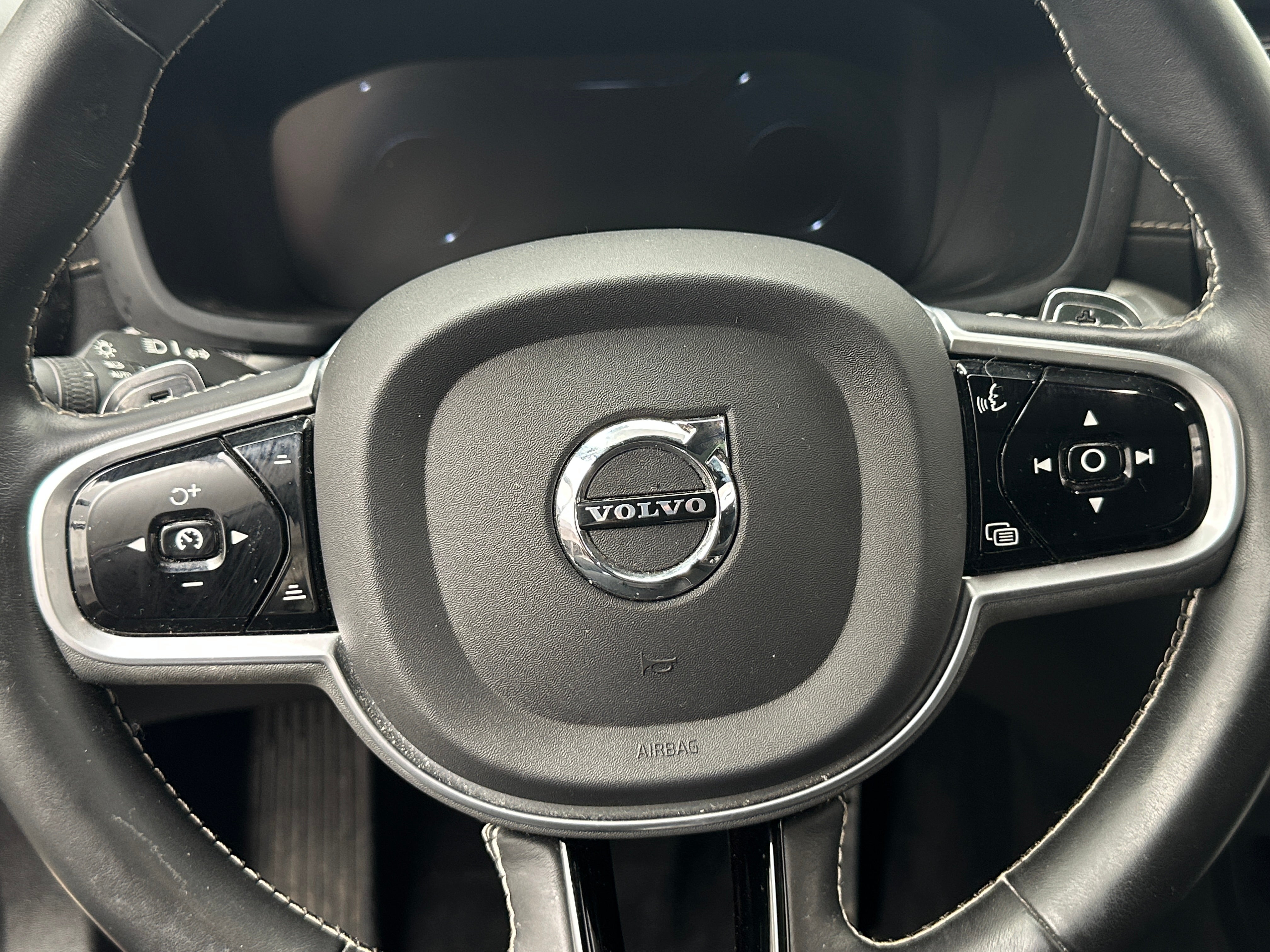 Thumbnail: 2020 Volvo V60 - 4