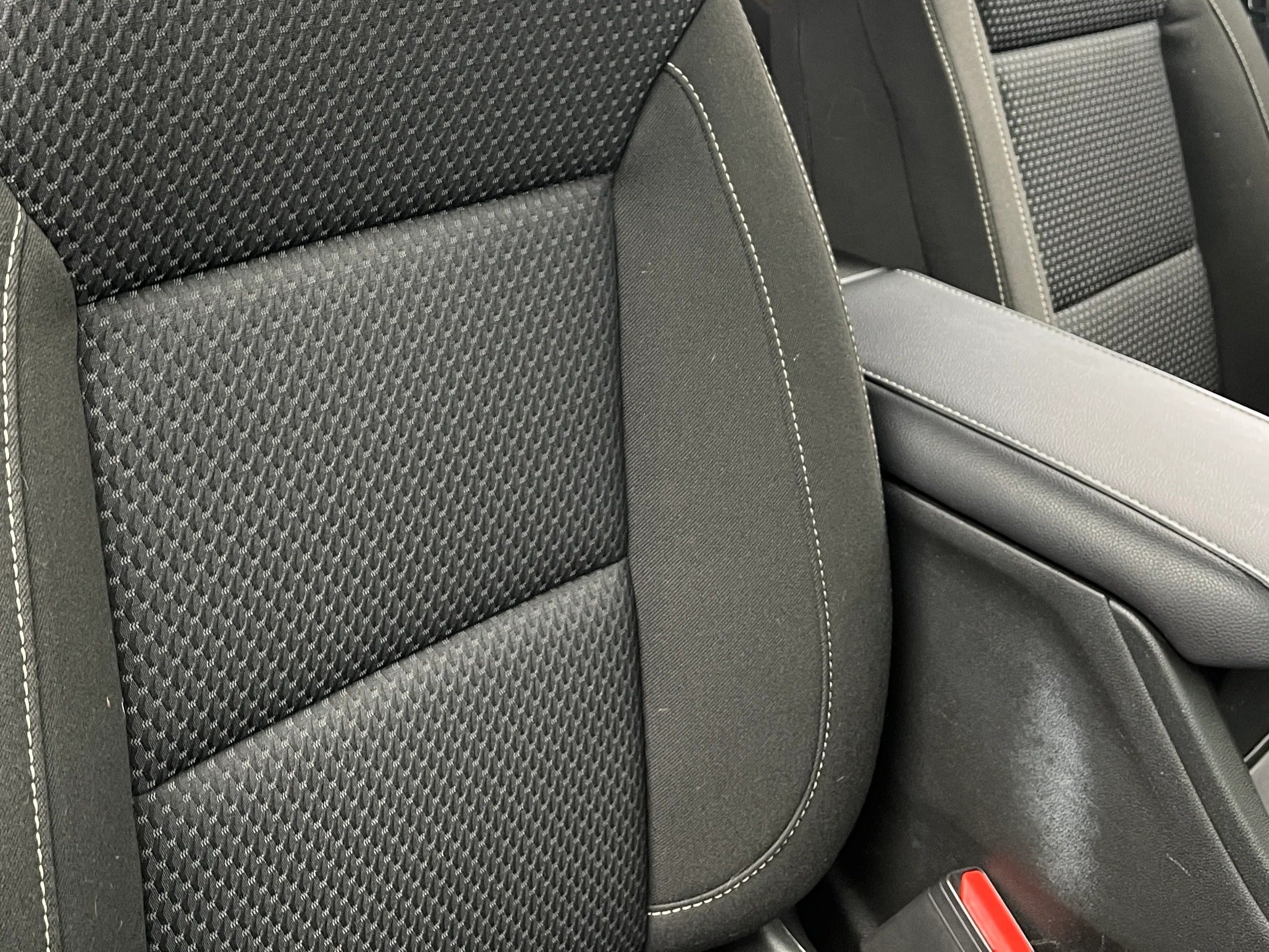 2023 GMC Acadia SLE 2