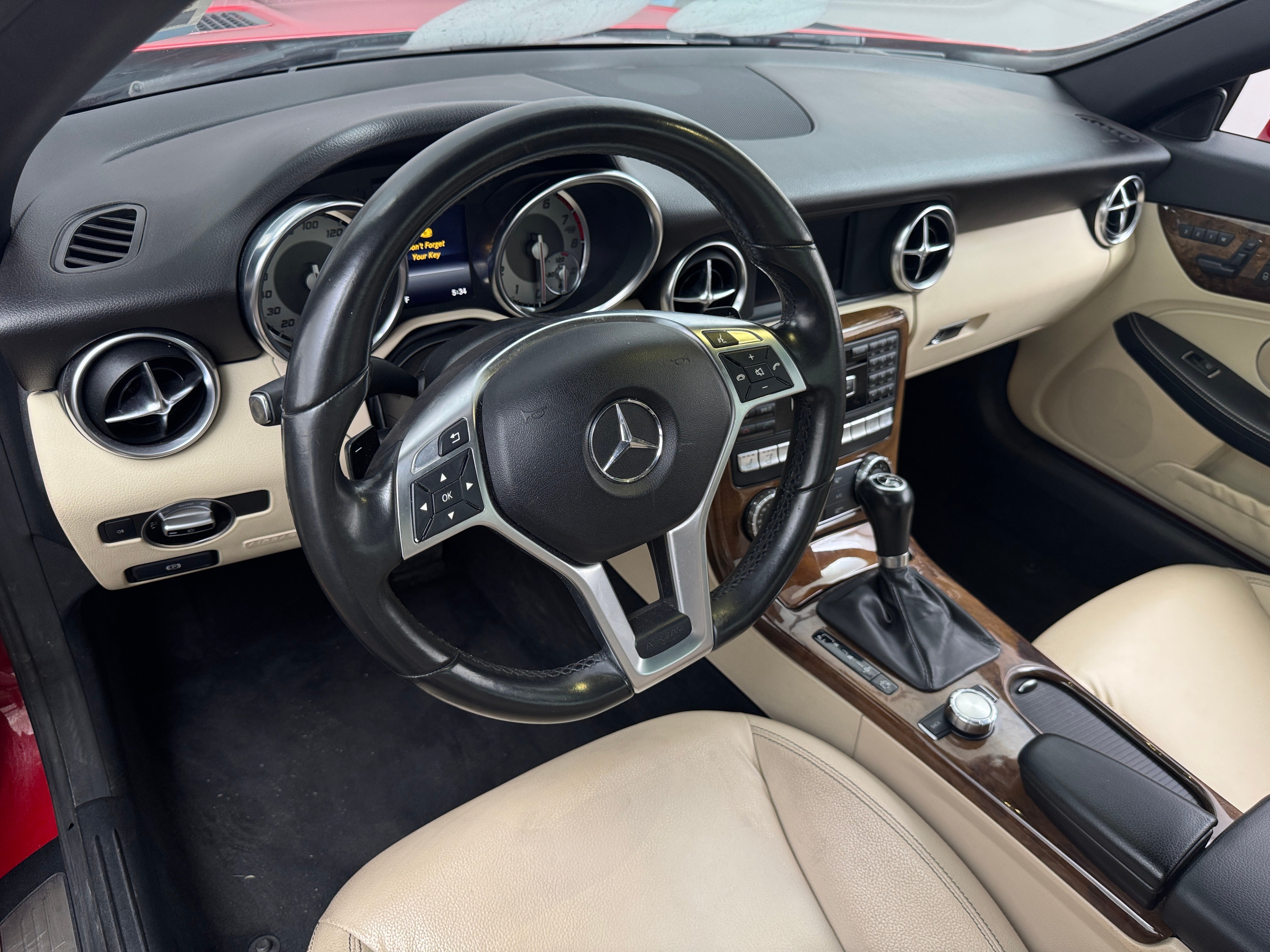 2015 Mercedes-Benz SLK 250 2