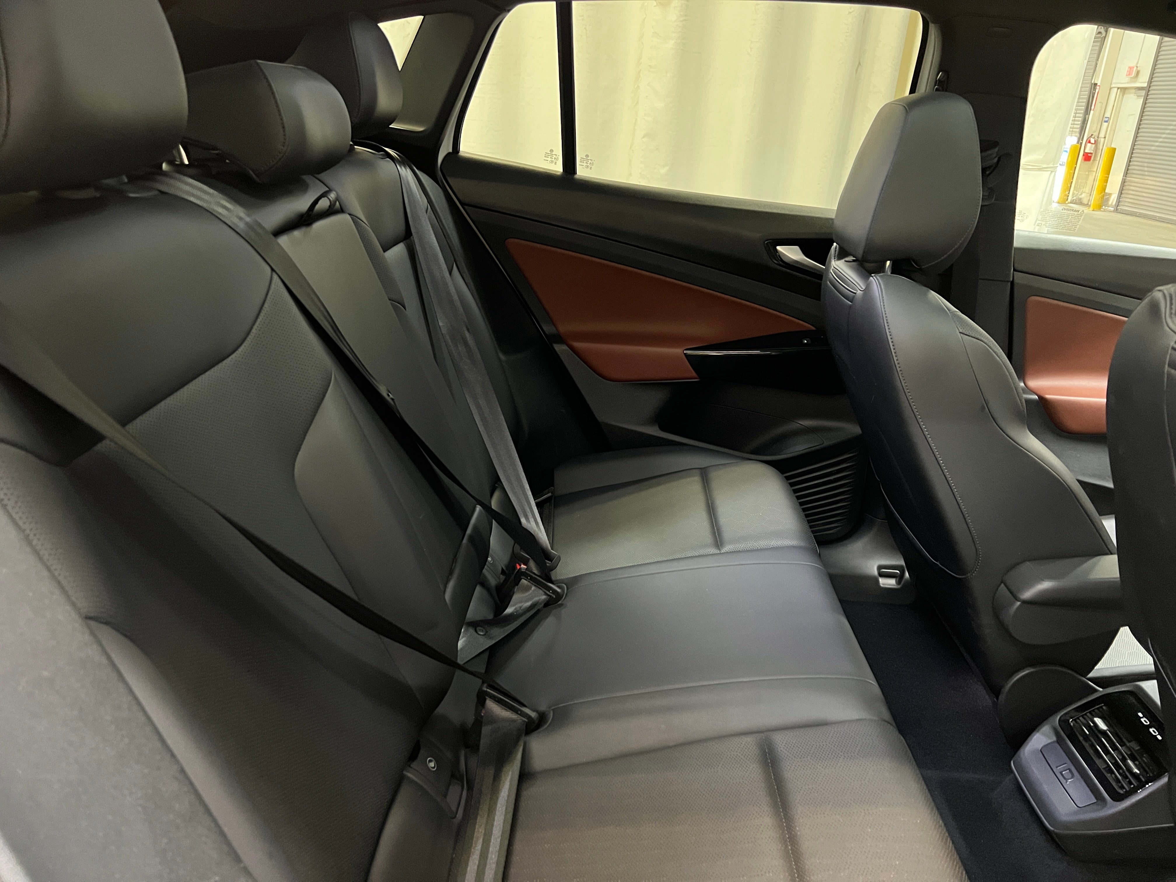 2021 Volkswagen ID.4 Pro S 5