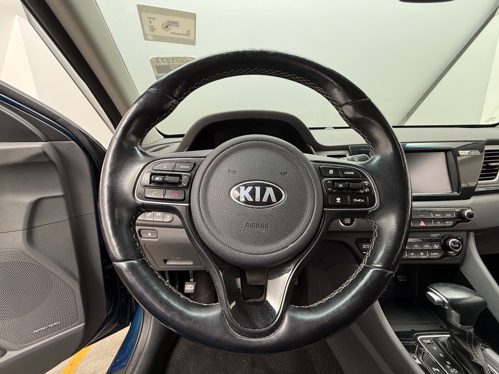 Thumbnail: 2019 Kia Niro - 4
