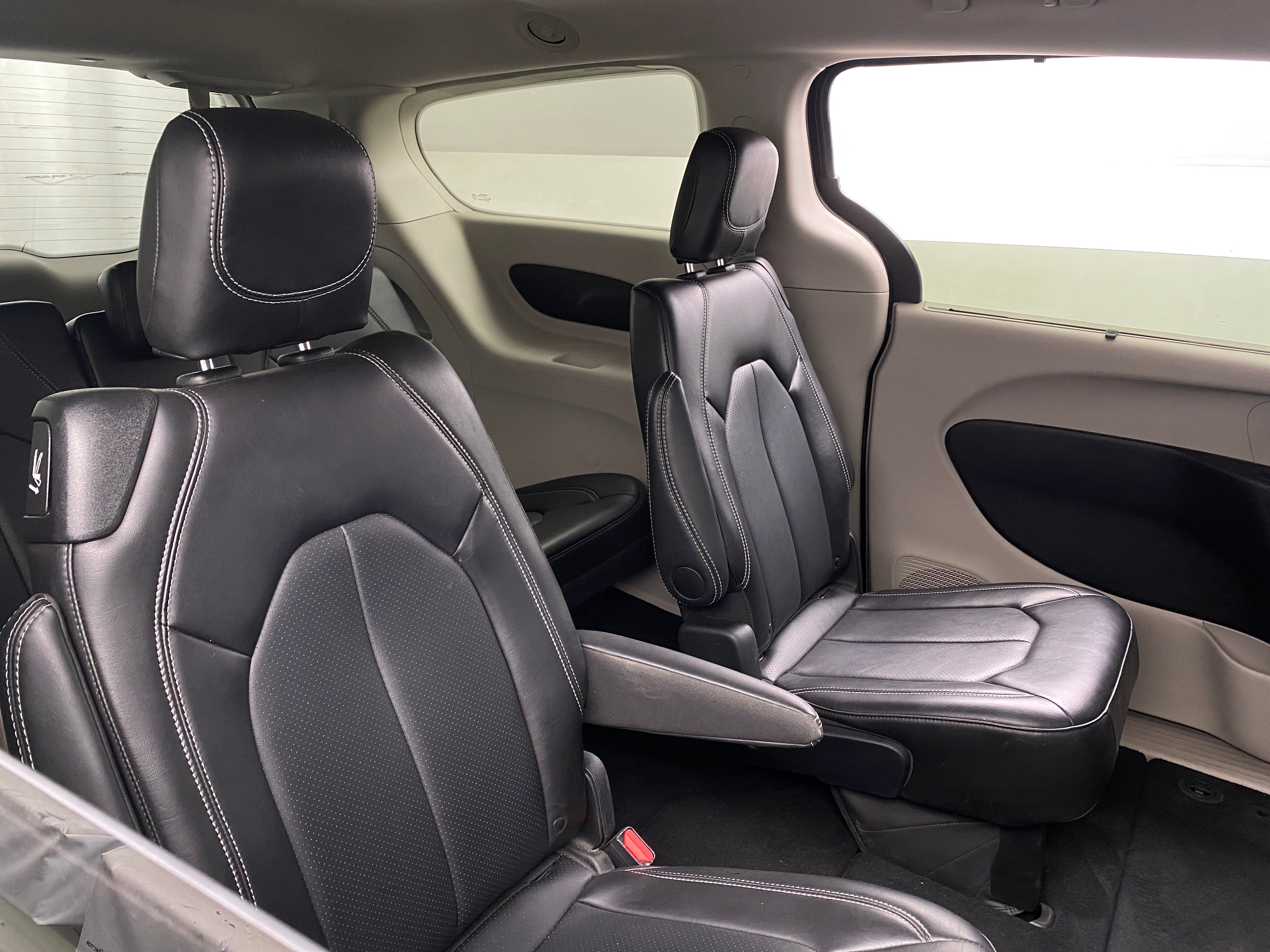 2024 Chrysler Pacifica Touring L 5