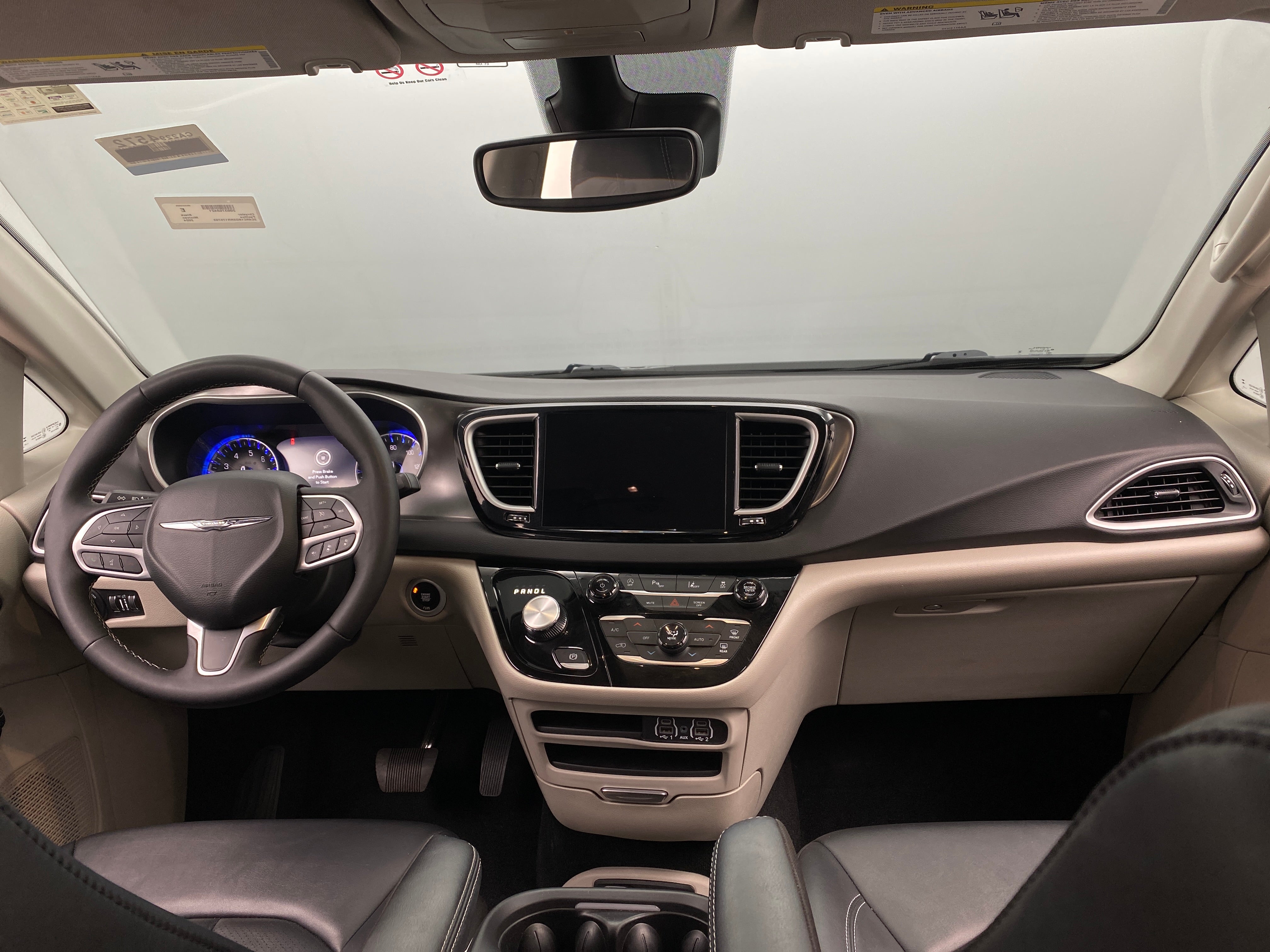 2024 Chrysler Pacifica Touring L 2