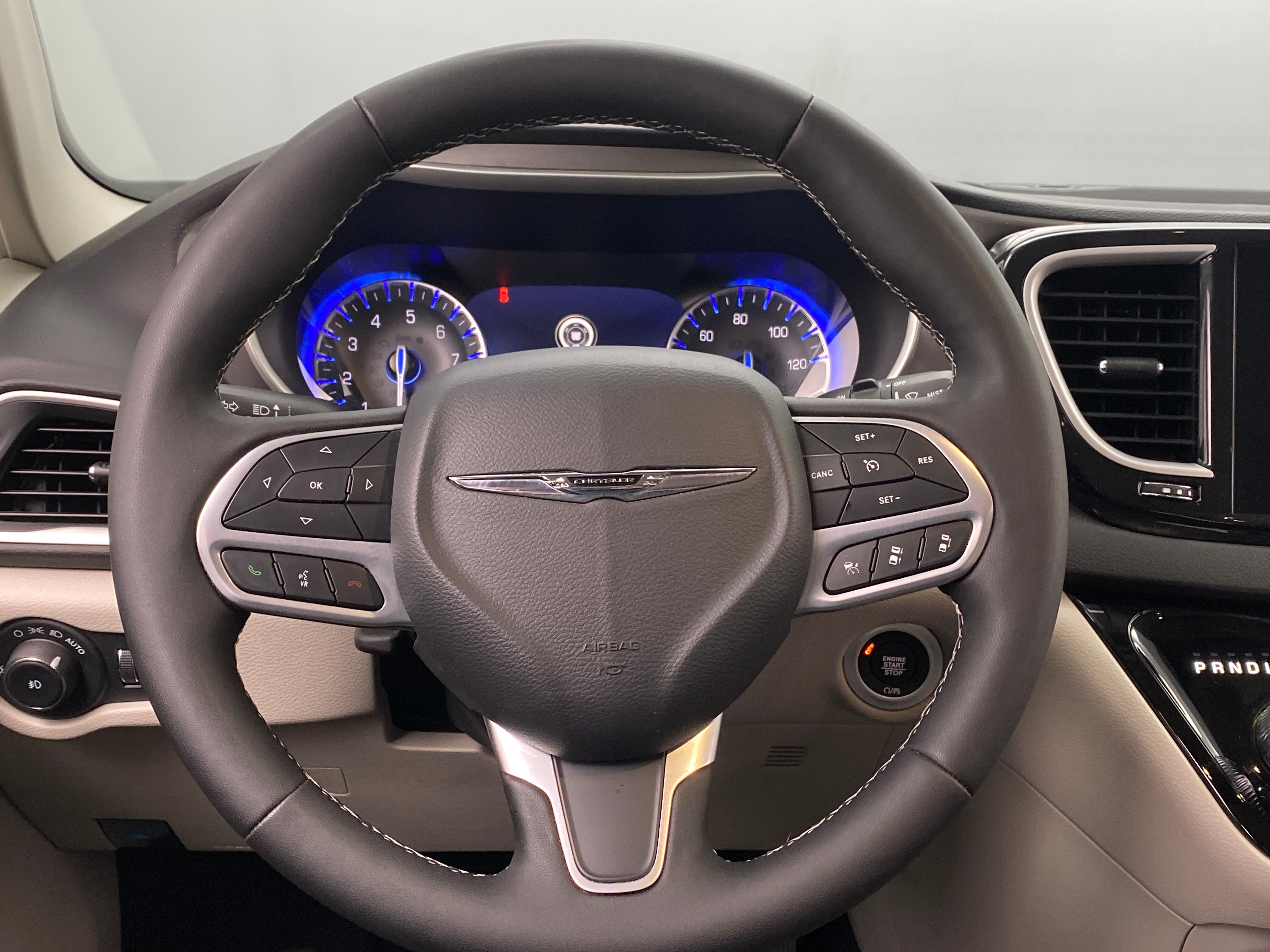 2024 Chrysler Pacifica Touring L 4
