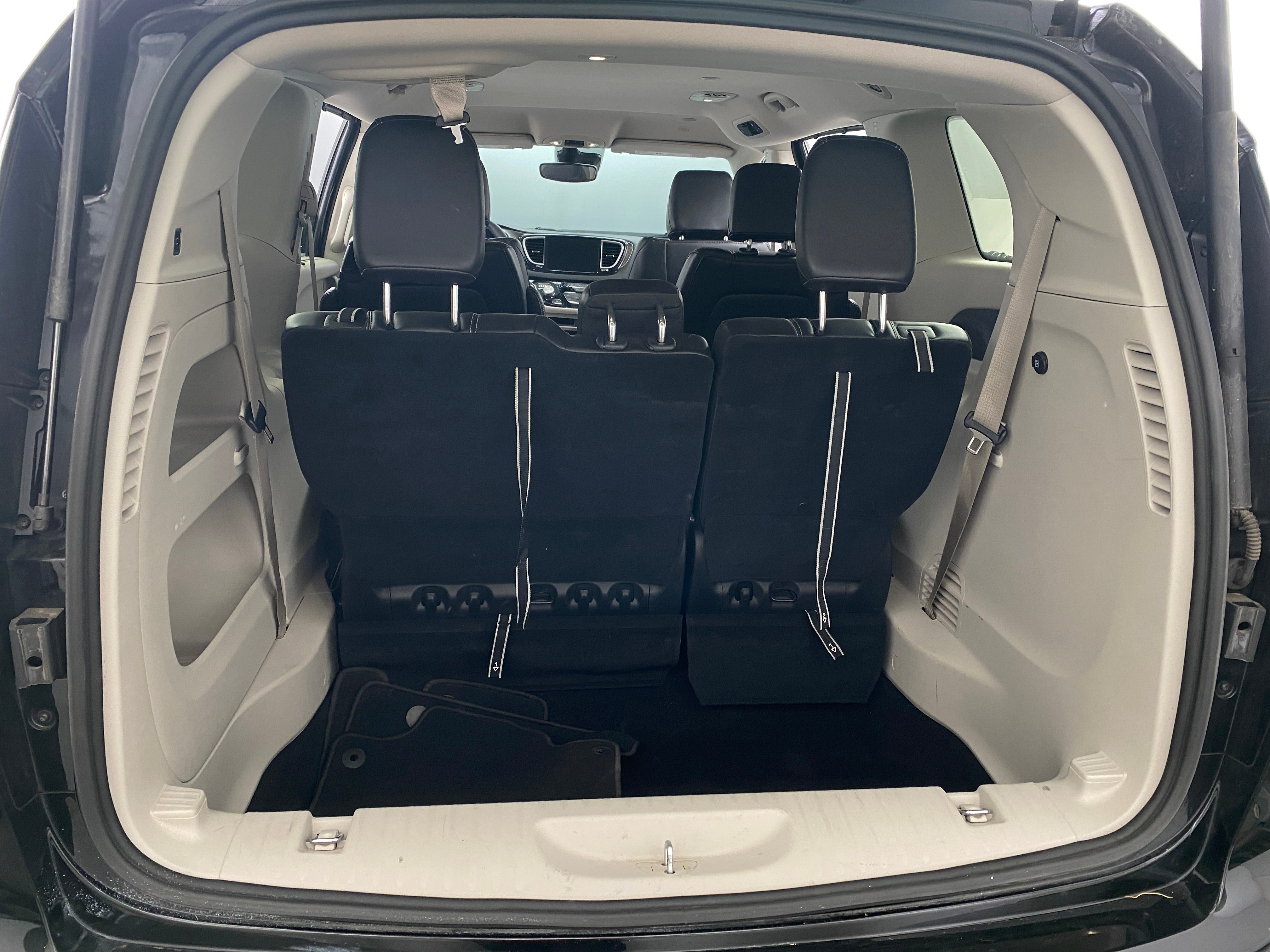 2024 Chrysler Pacifica Touring L 6