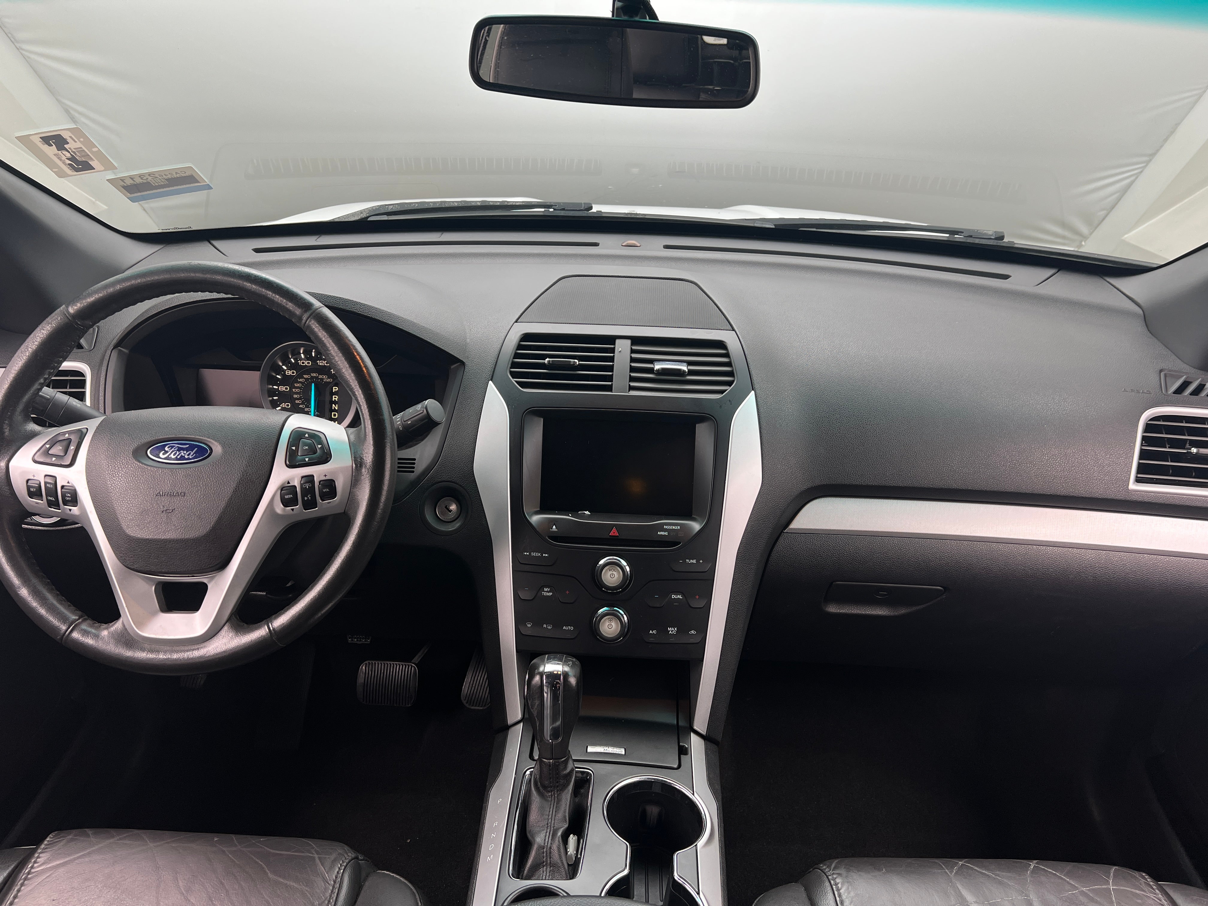 2015 Ford Explorer XLT 2