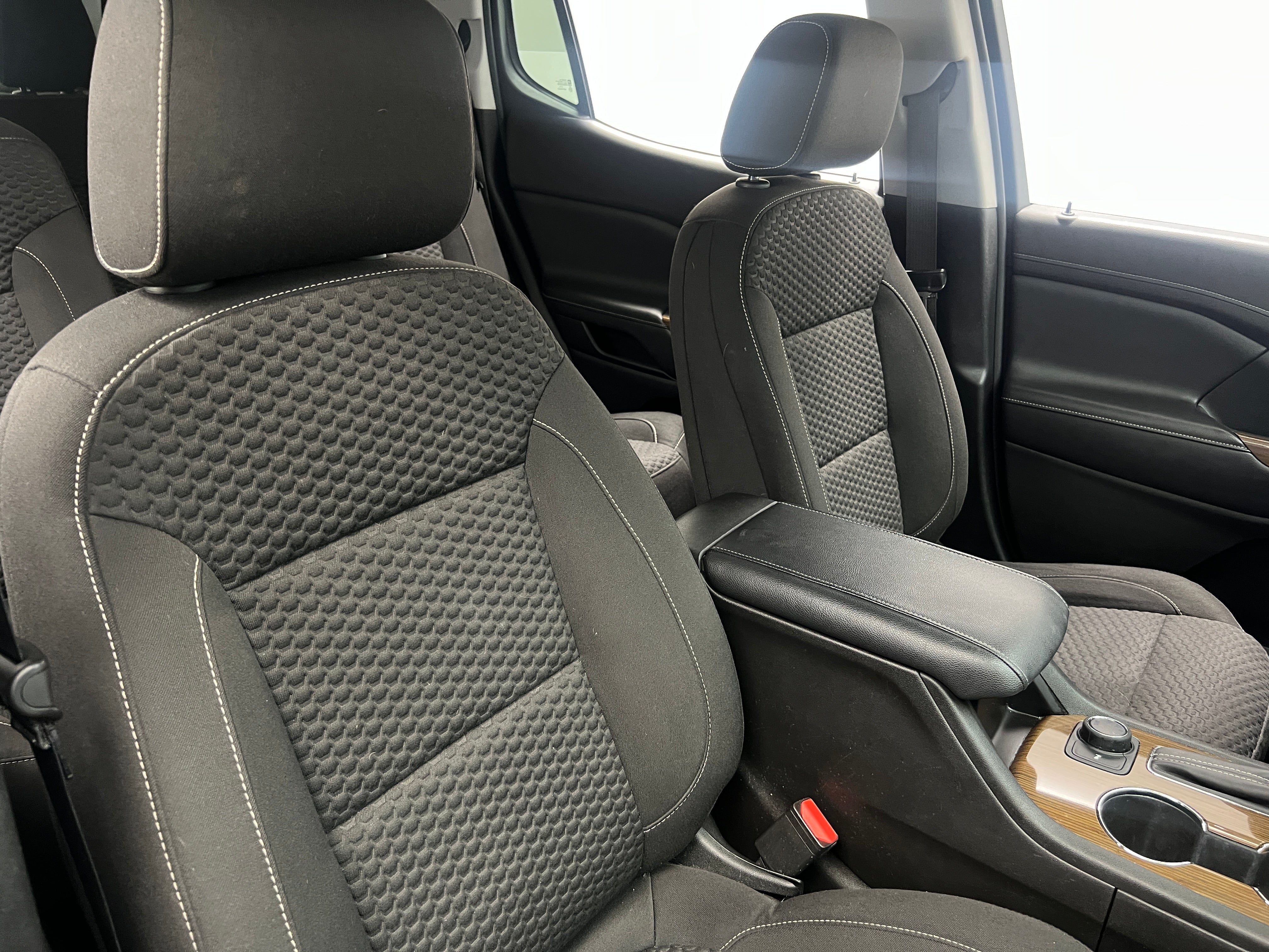 2019 GMC Acadia SLE 2